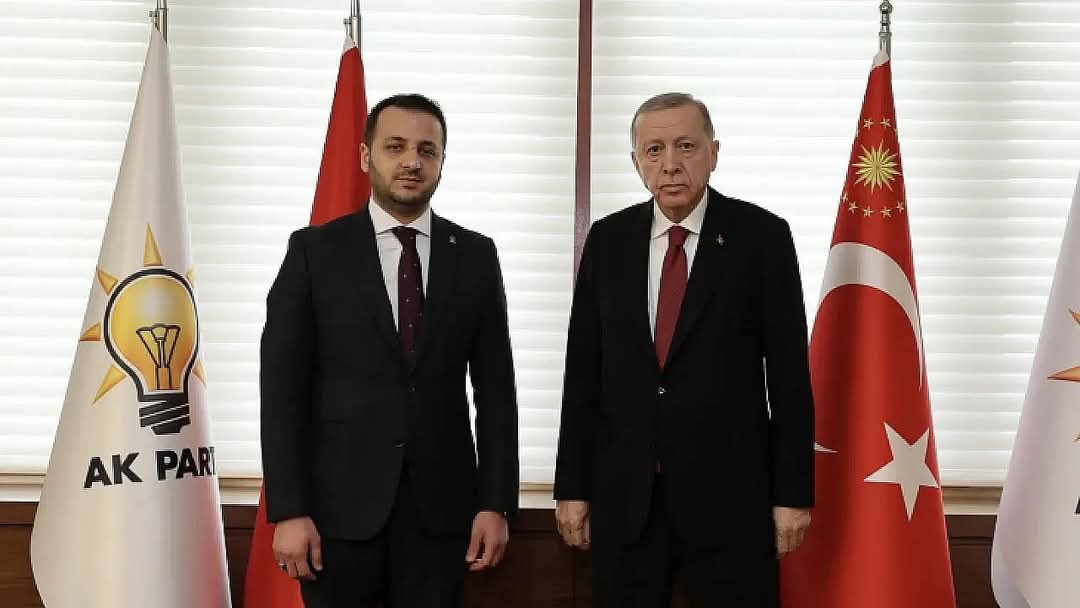 Cumhurbaşkanı Erdoğan, AK Parti Siirt İl Başkanı Bahri Caner Özturan ile Devam Kararı Aldı!