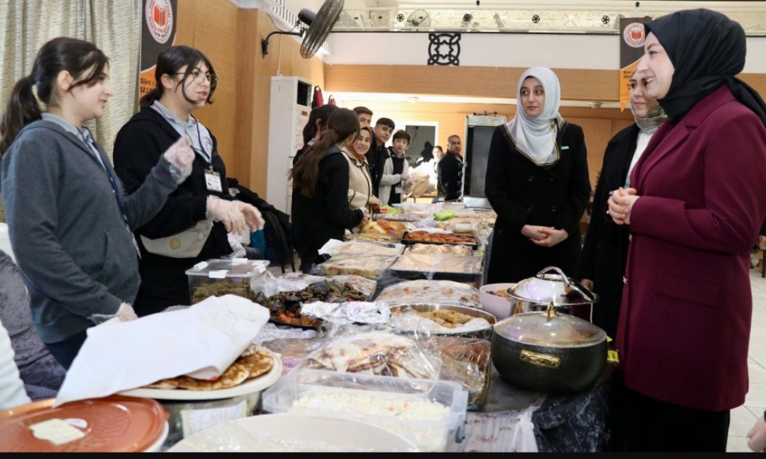 Vali Eşi Nurten Kızılkaya, İyilik Kermesine Katıldı