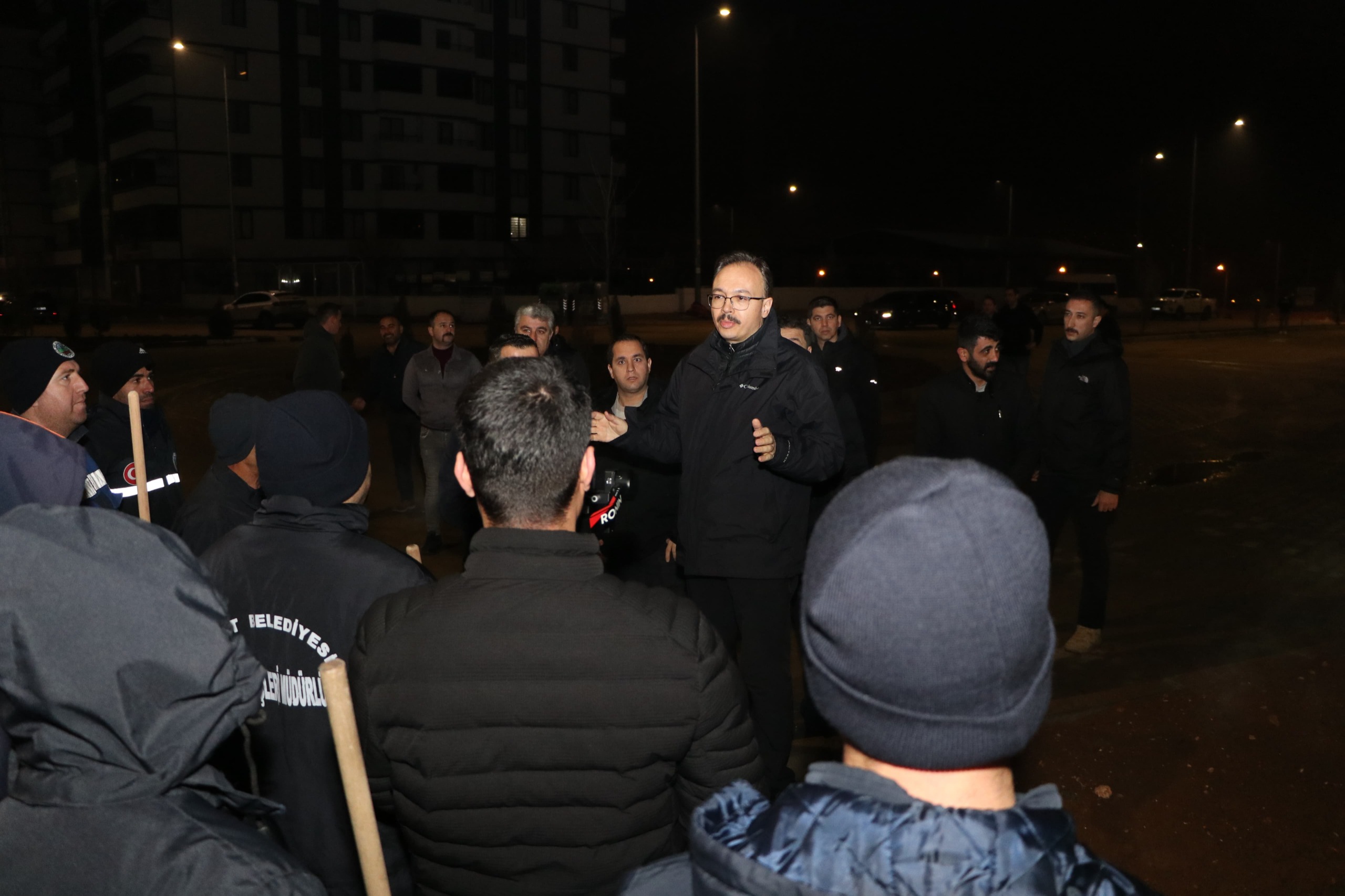Vali Belediye Başkan v. Dr. Kızılkaya Geldi “KENT GENELİNDE TEMİZLİK” SEFERBERLİĞİ Yeniden Başladı 