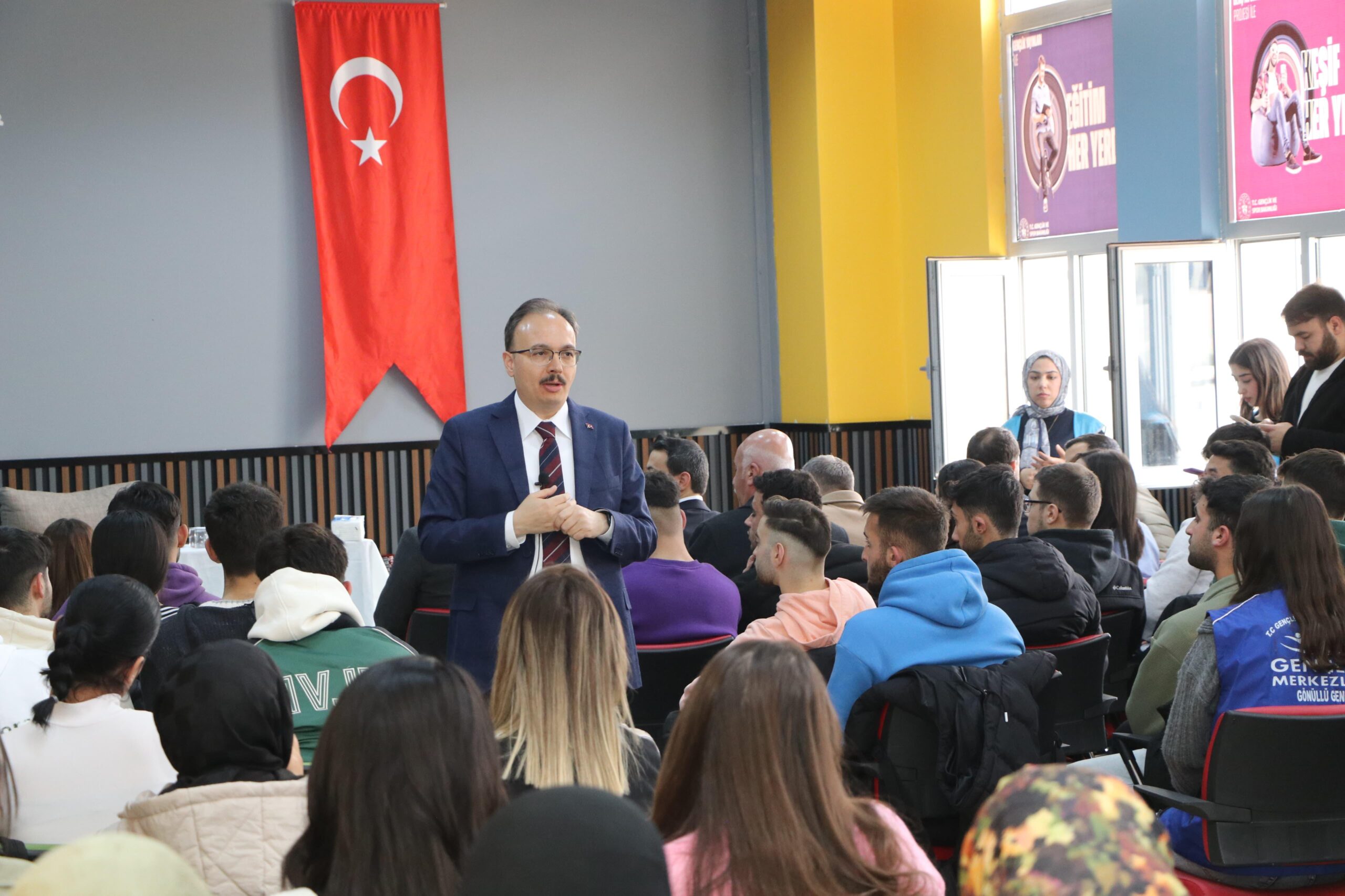 Vali Kızılkaya, Siirt Üniversitesi’nde Gençlerle Buluştu