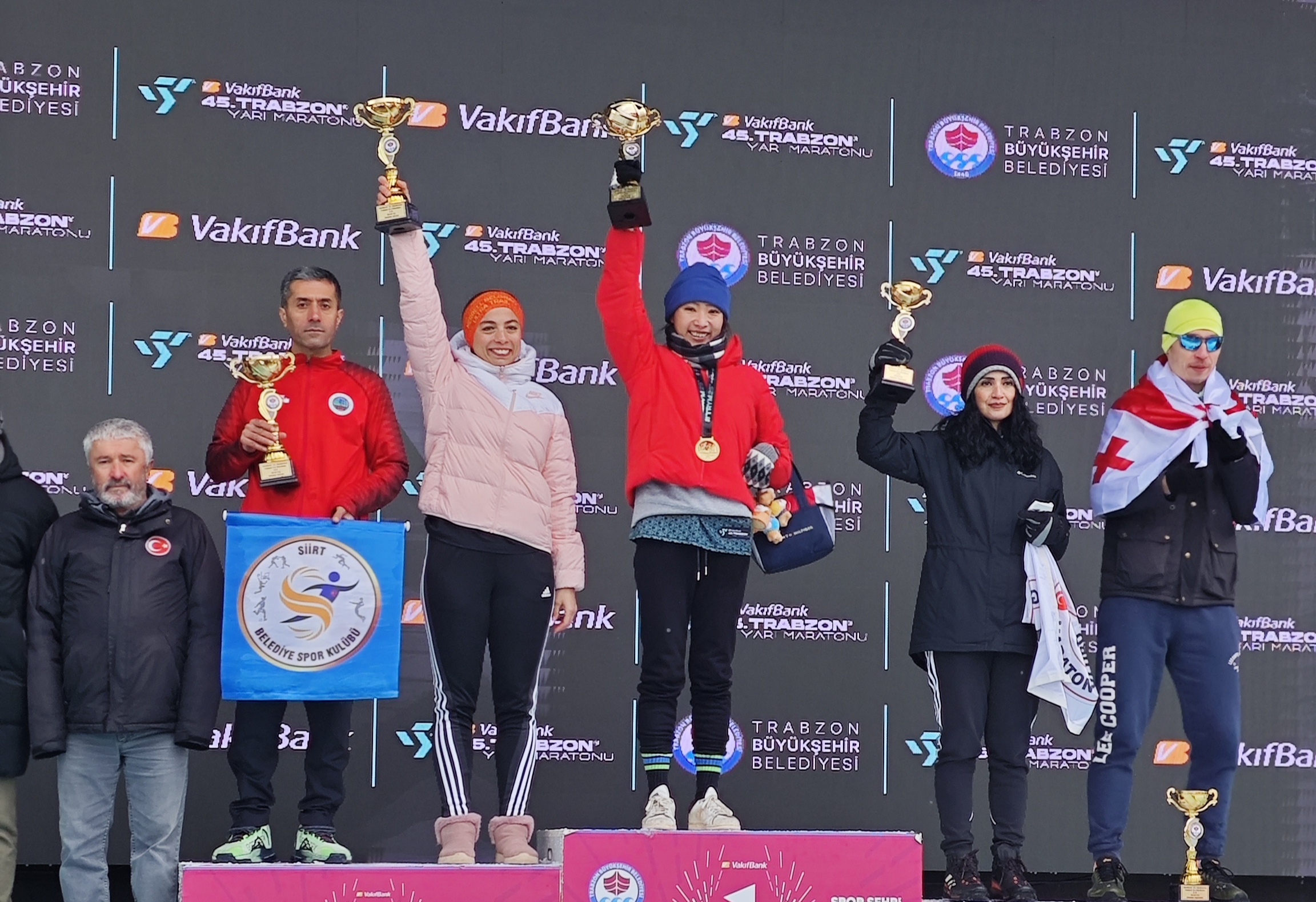 Siirt Belediyesi Spor Kulübü Sporcusu Muhittin GÜRHAN, Trabzon Yarı Maratonunda İkinci Oldu