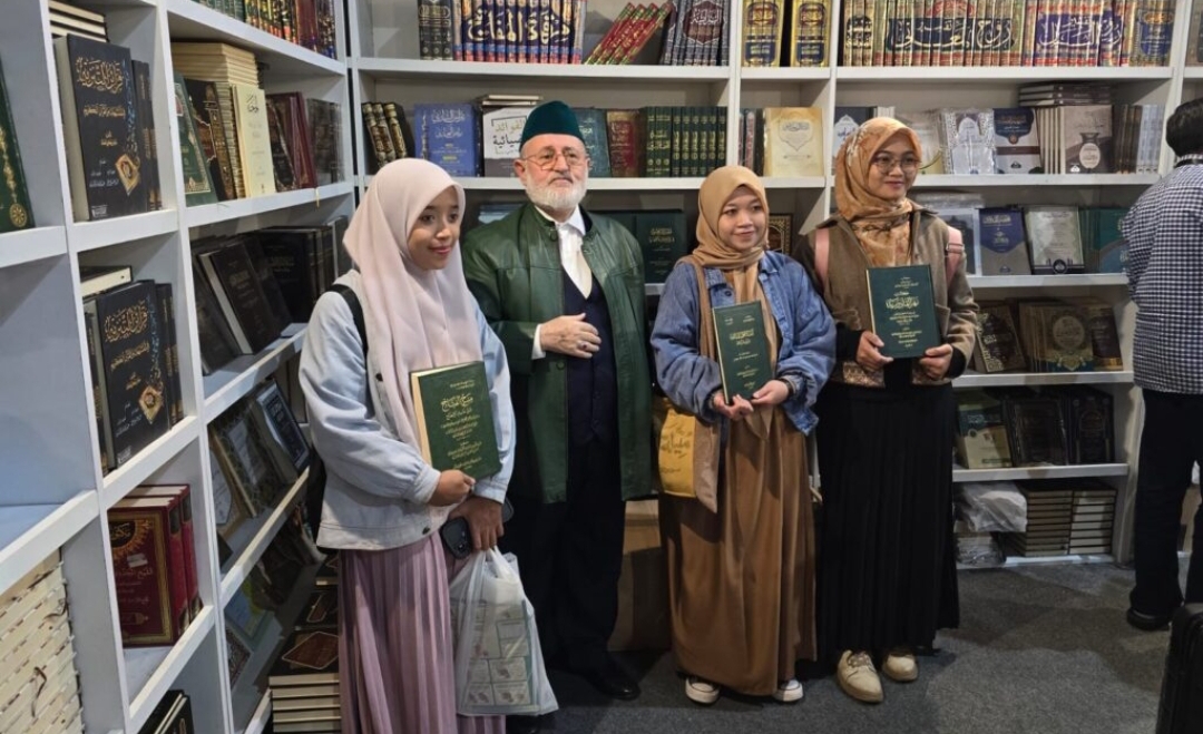 Prof. Dr. Fadıl Geylani, Kahire Kitap Fuarı’na Katıldı