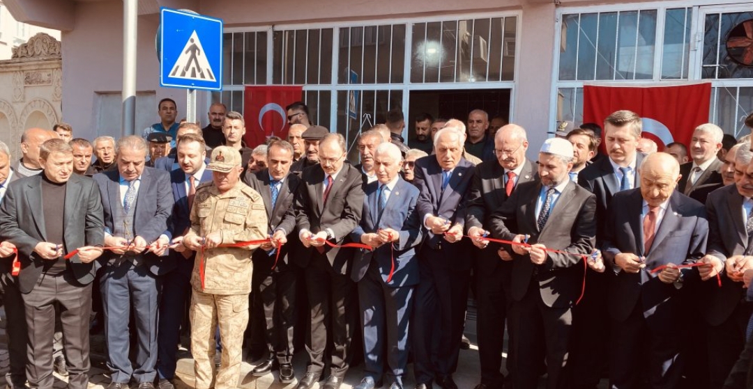 Kayabağlar Beldesi’nde Halk Ekmek Fırını ve Taziye Evi Açıldı