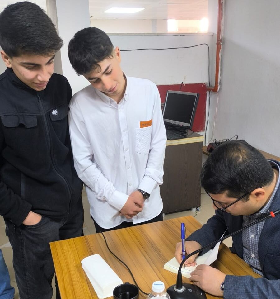 Yazar Sadullah Taşan, Batman’da Gençlerle Buluştu