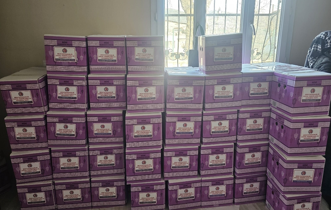 Eruh Kaymakamlığı’ndan 420 Aileye Gıda Kolisi Desteği