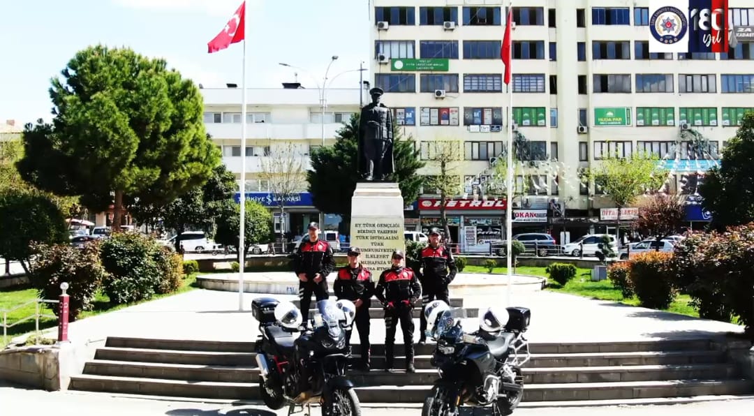 SİİRT’İN GÜZELLİKLERİ VE POLİS TEŞKİLATININ FEDAKÂRLIĞI AYNI KLİPTE BULUŞTU!