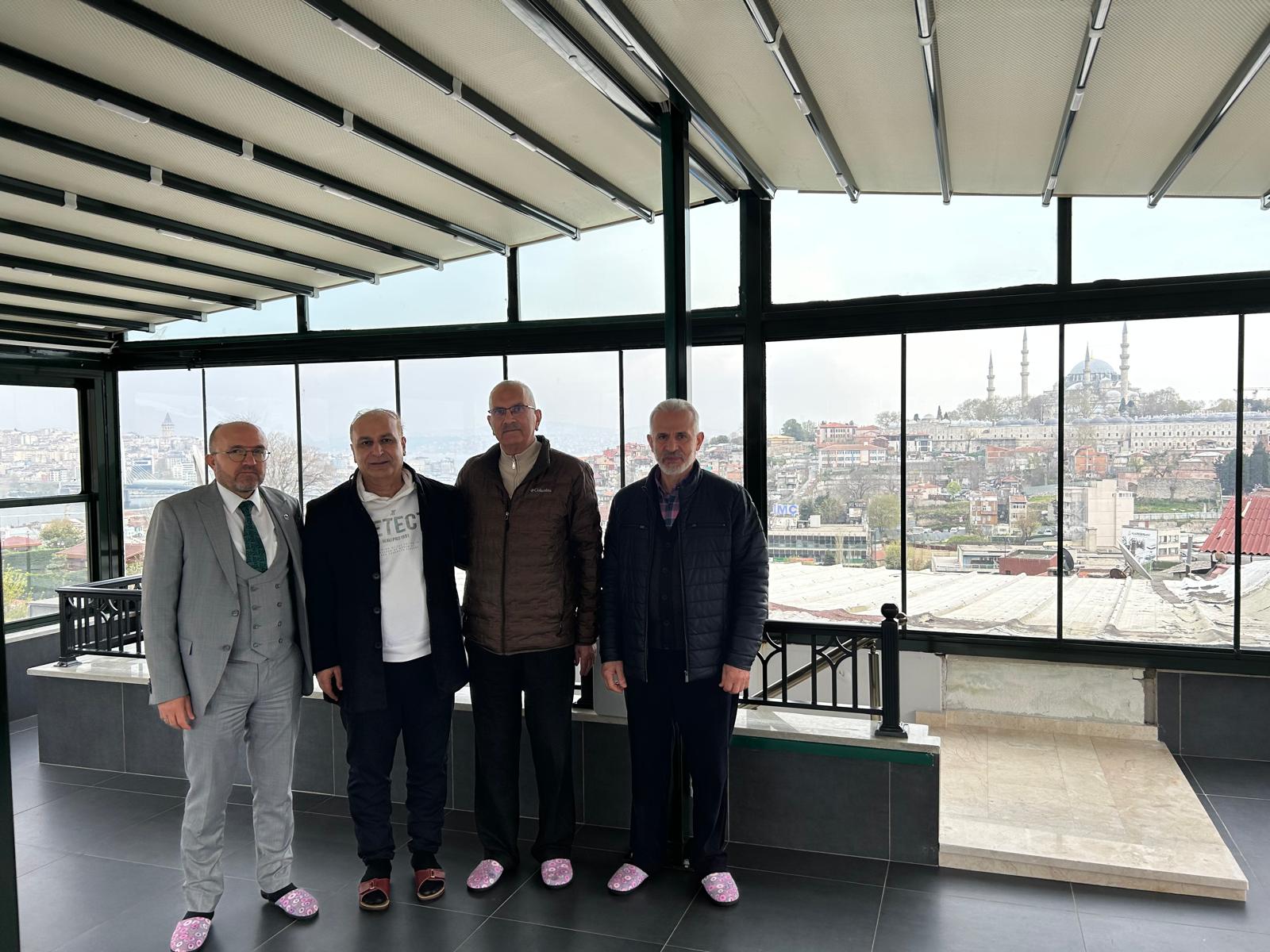 İSTANBUL TİLLOLULAR DERNEĞİNDEN PLAKET DAĞITIMI