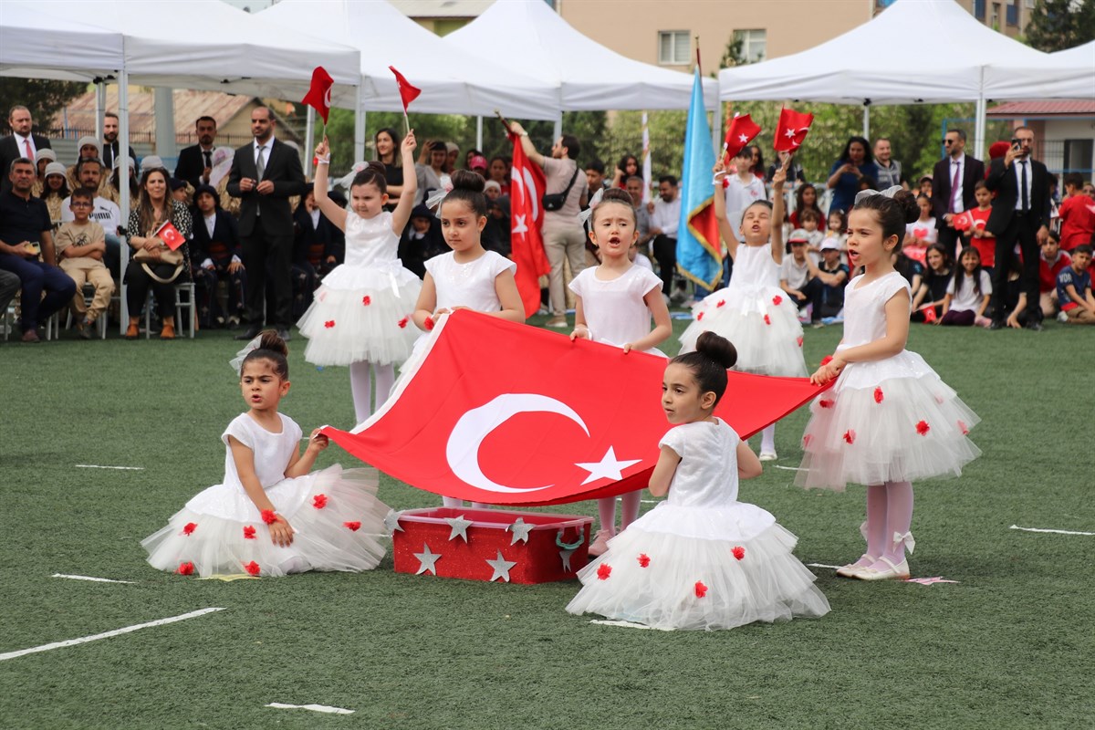 SİİRT’TE 23 NİSAN ULUSAL EGEMENLİK VE ÇOCUK BAYRAMI COŞKUYLA KUTLANACAK