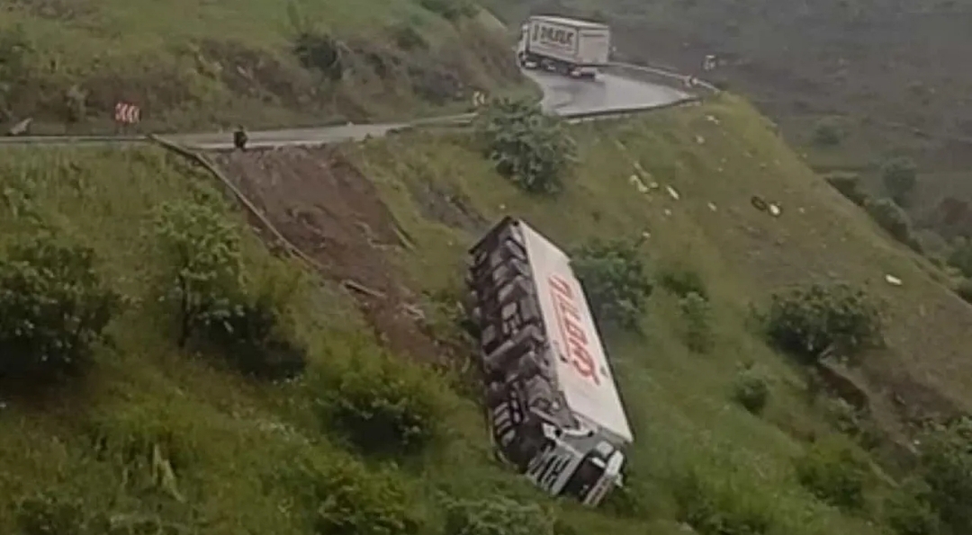 Bitlis-Siirt Karayolunda Kaza;1’i Çocuk 2 Kişi Hayatını Kaybetti