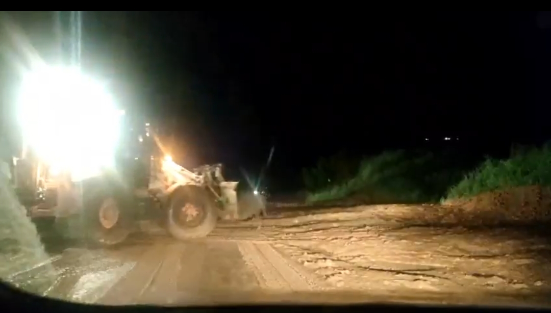 Siirt – Baykan Karayolu Yoğun Yağış Sonrası Kontrollü Olarak Ulaşıma Açıldı