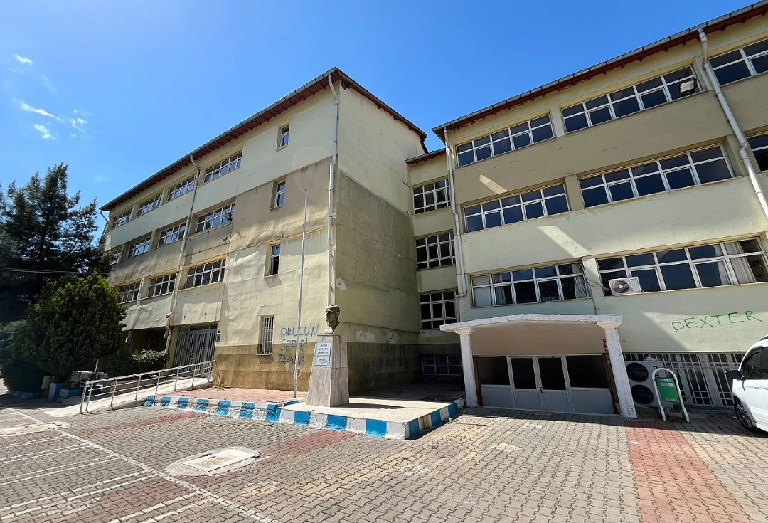 Siirt Lisesi Yıkılıyor