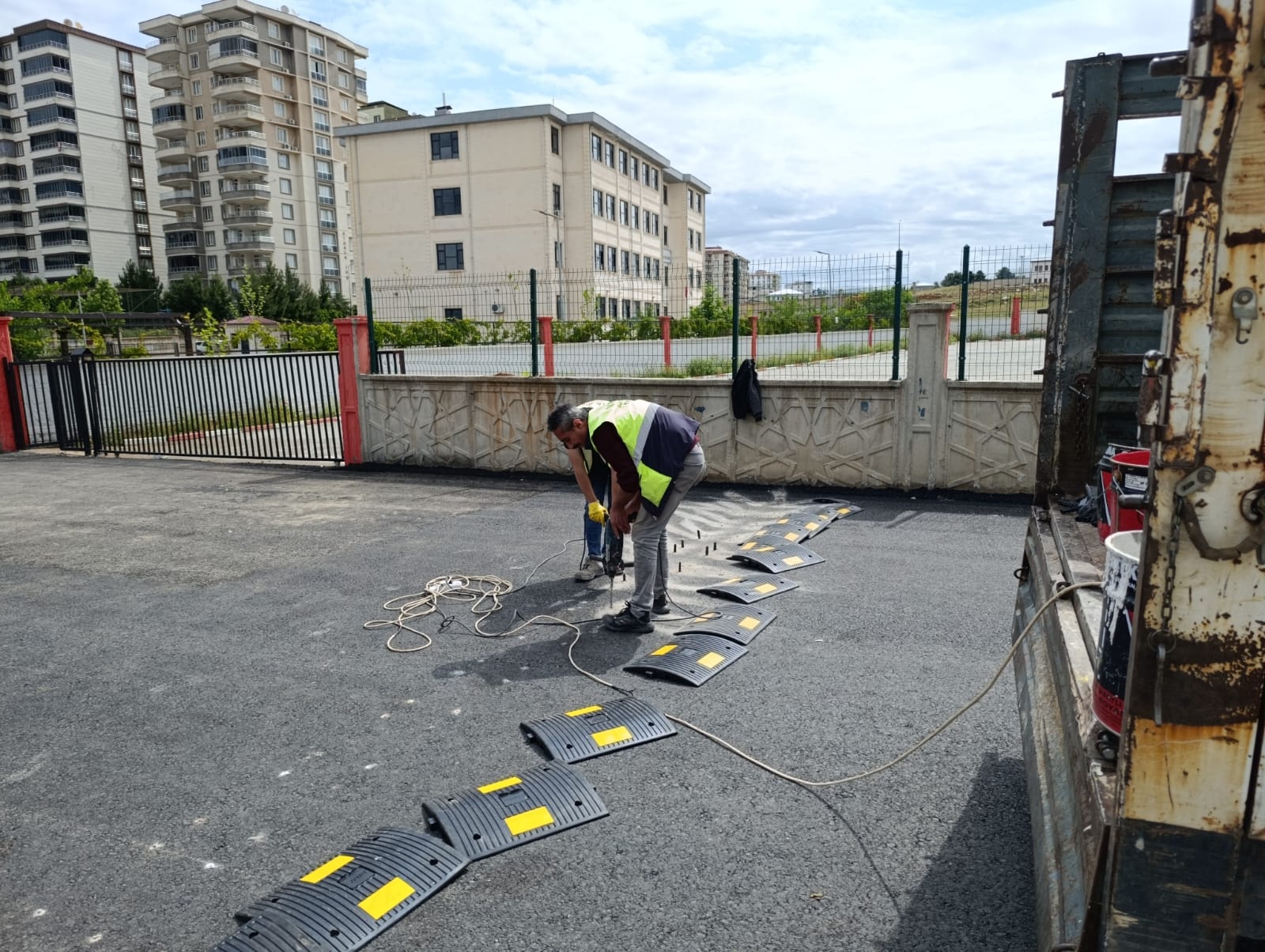 BELEDİYE’DEN ULAŞIM KONFORU VE TRAFİK GÜVENLİĞİ İÇİN YOĞUN ÇALIŞMA 