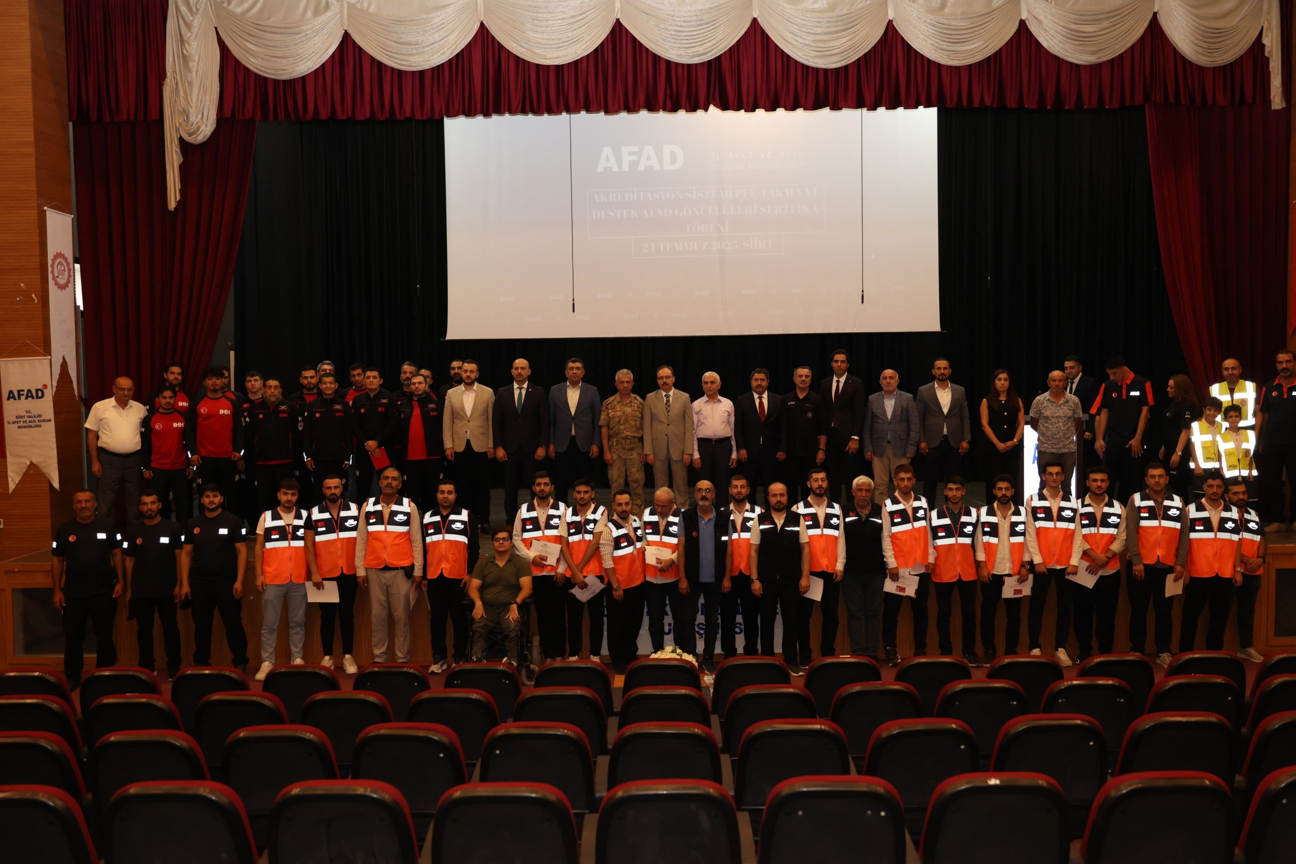 Vali Kızılkaya: “AFAD Gönüllüleri, Güvenli ve Dirençli Bir Geleceğin Teminatıdır”