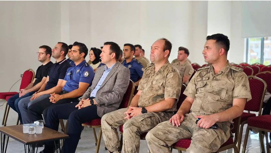 Pervari’de Kamu Personeline Diyabet Farkındalık Eğitimi Verildi