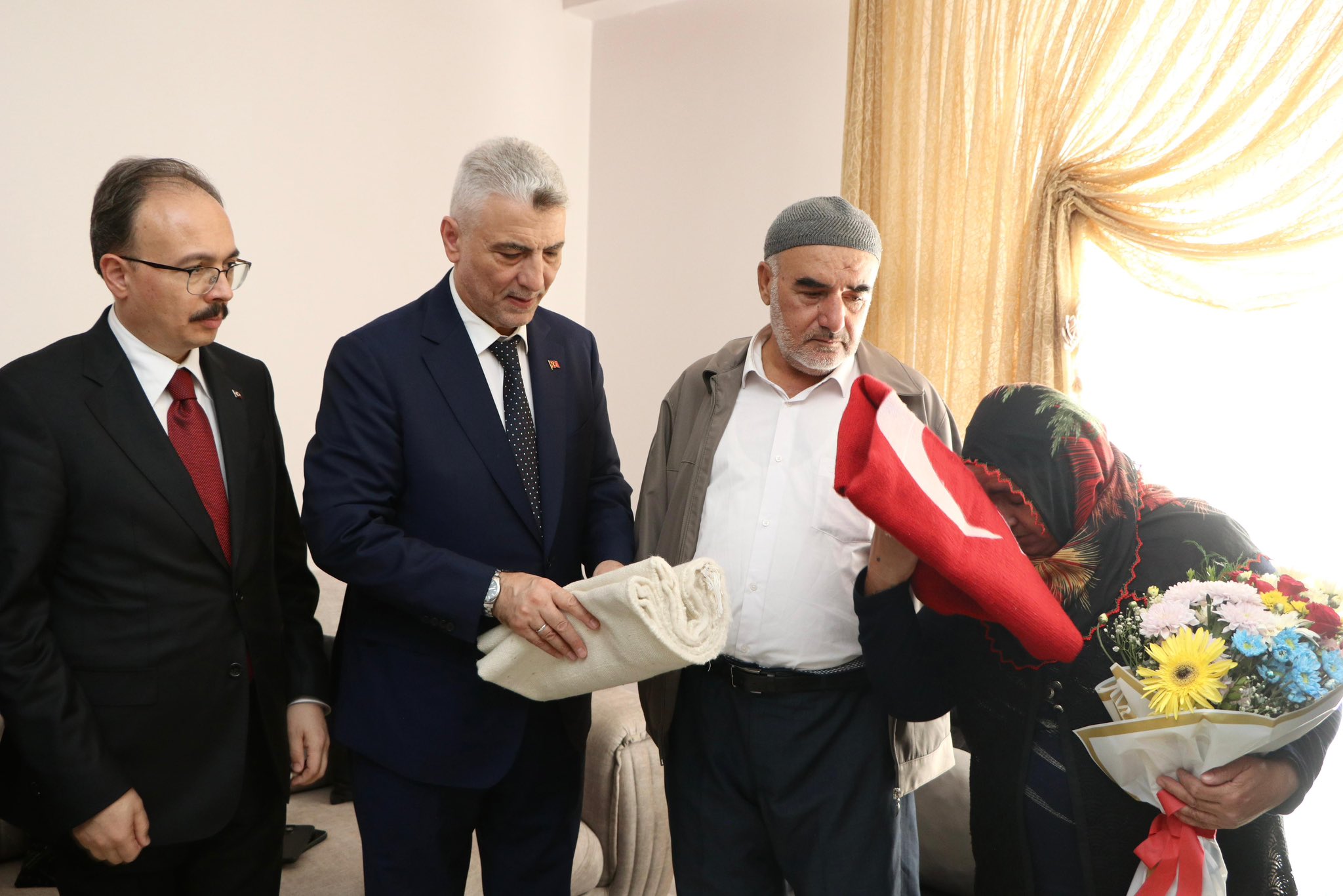 Bakan Bolat: “Aziz Şehitlerimize Minnet Borçluyuz”