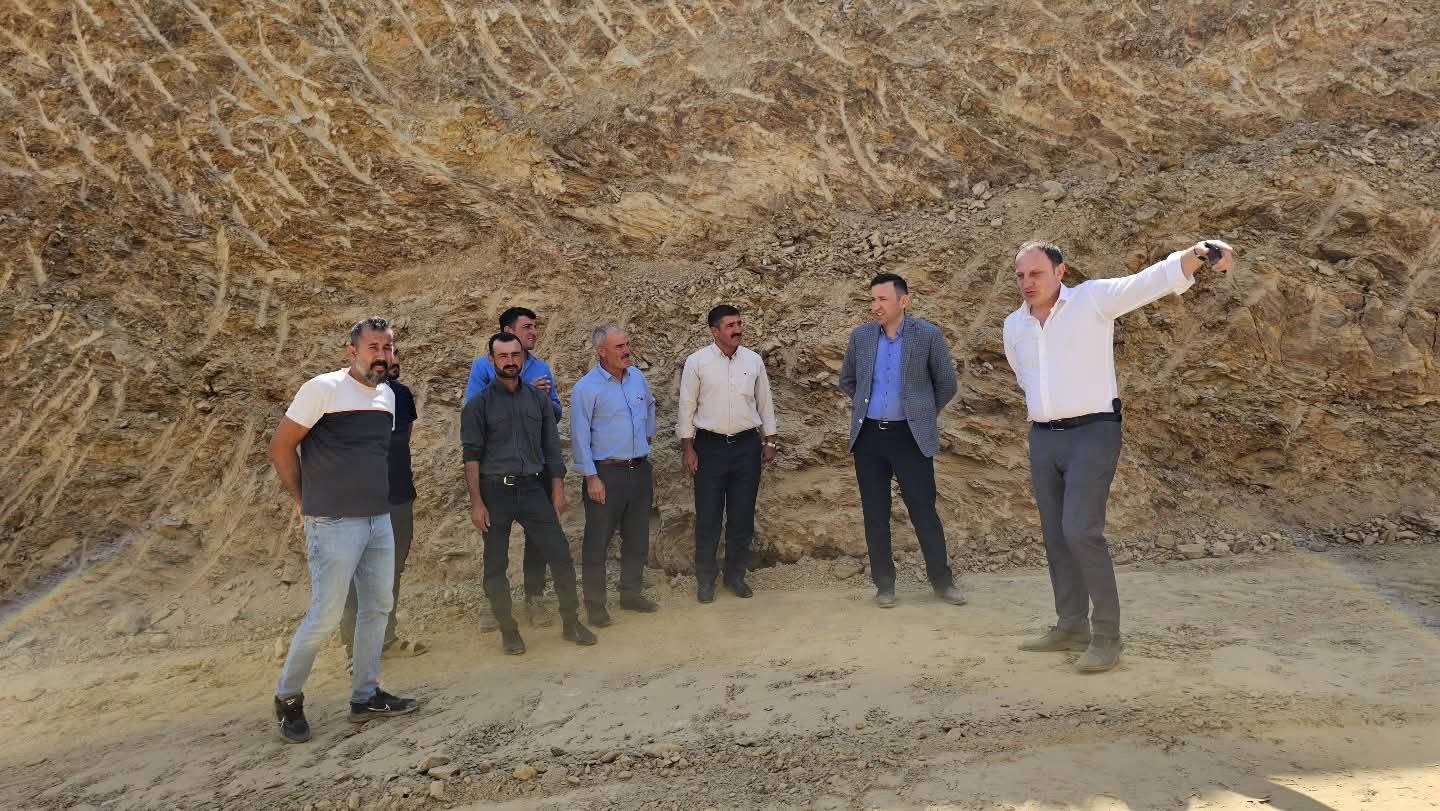 Kaymakam Gülderen, Pervari-Cemikari Yol Çalışmalarını Yerinde İnceledi