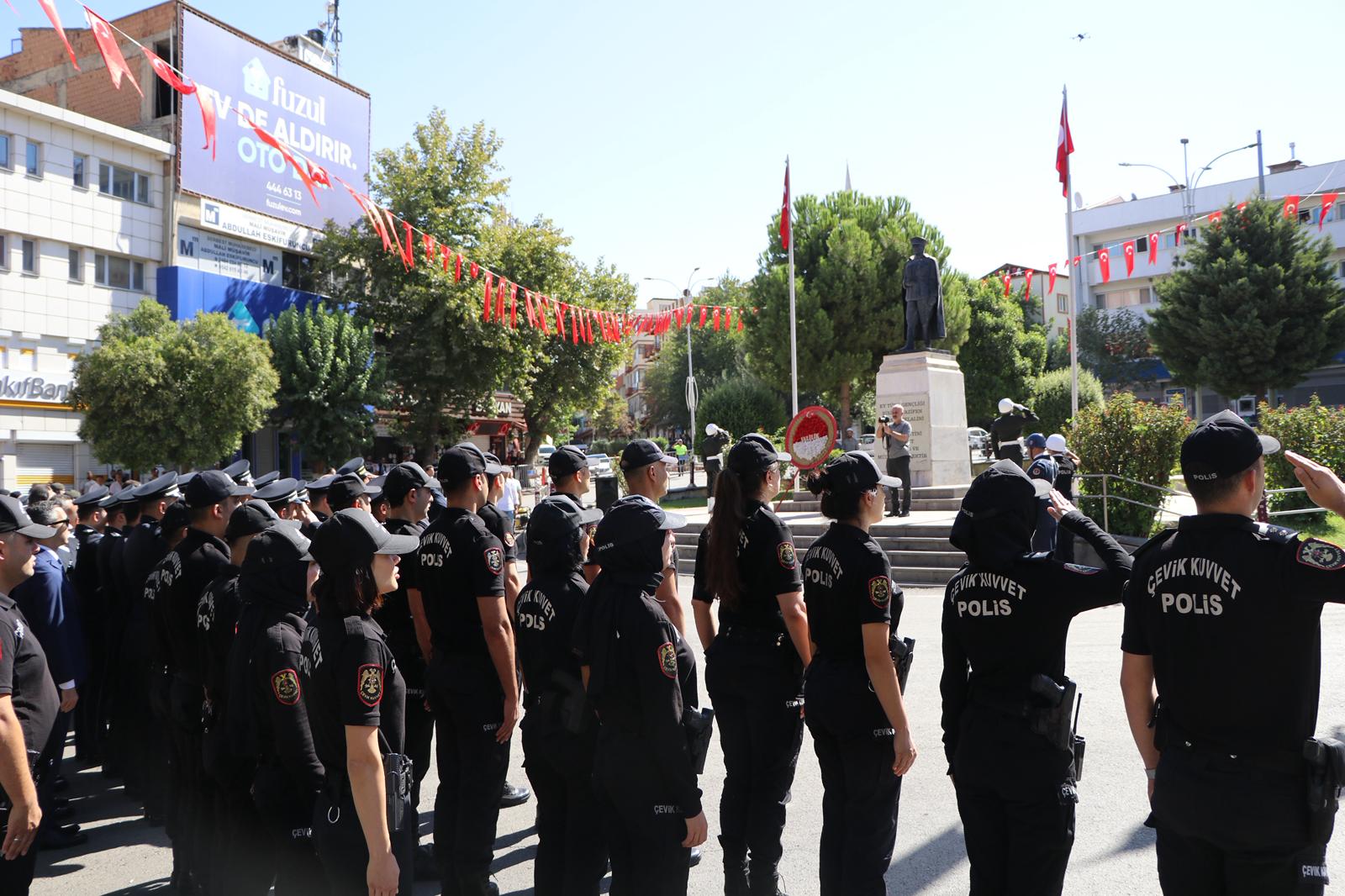 SİİRT’İN ŞEREF GÜNÜ TÖRENLERLE KUTLANDI 