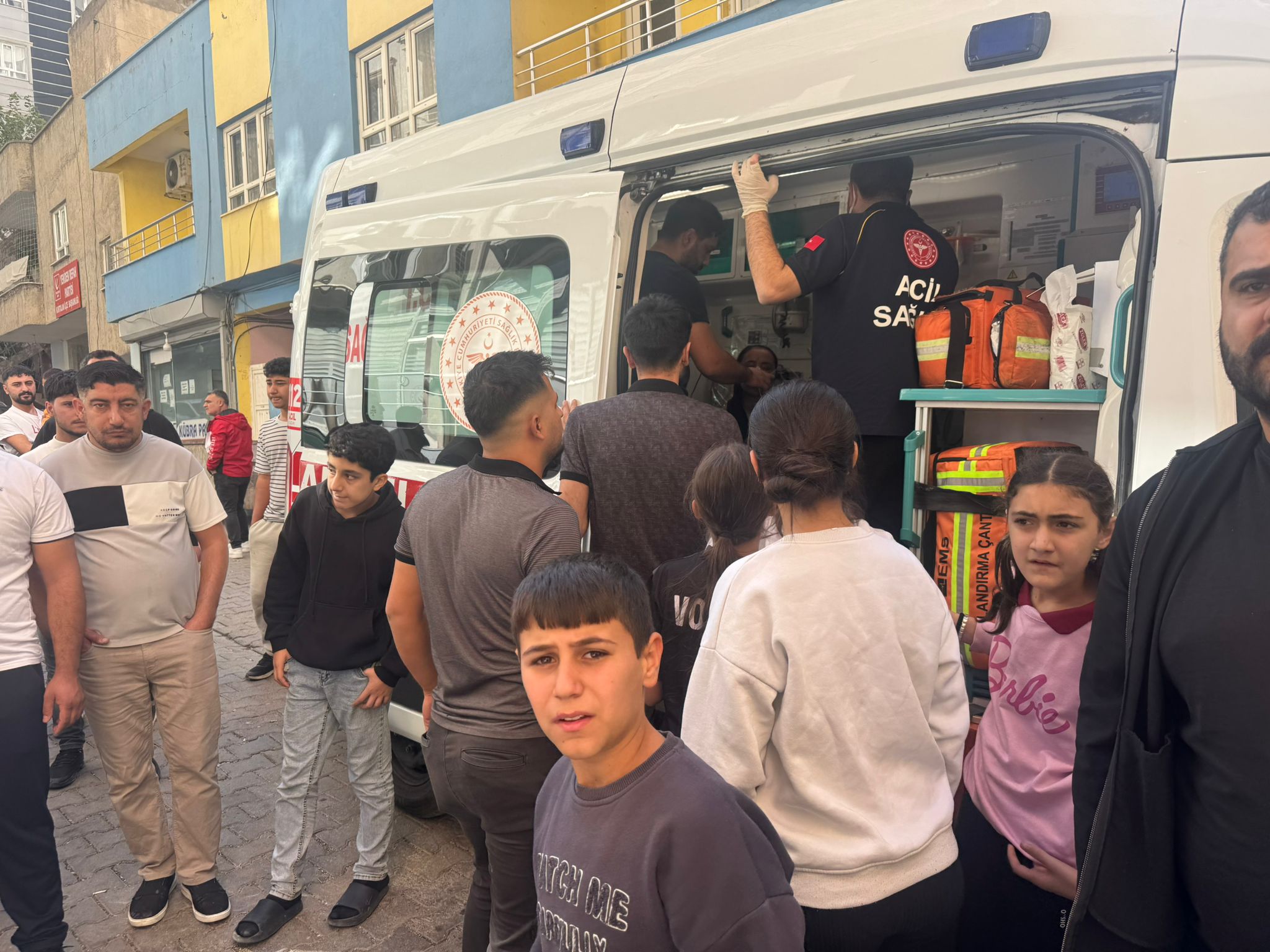 Kurtalan’da Apartman Yangını: 7 Kişi Dumandan Etkilendi