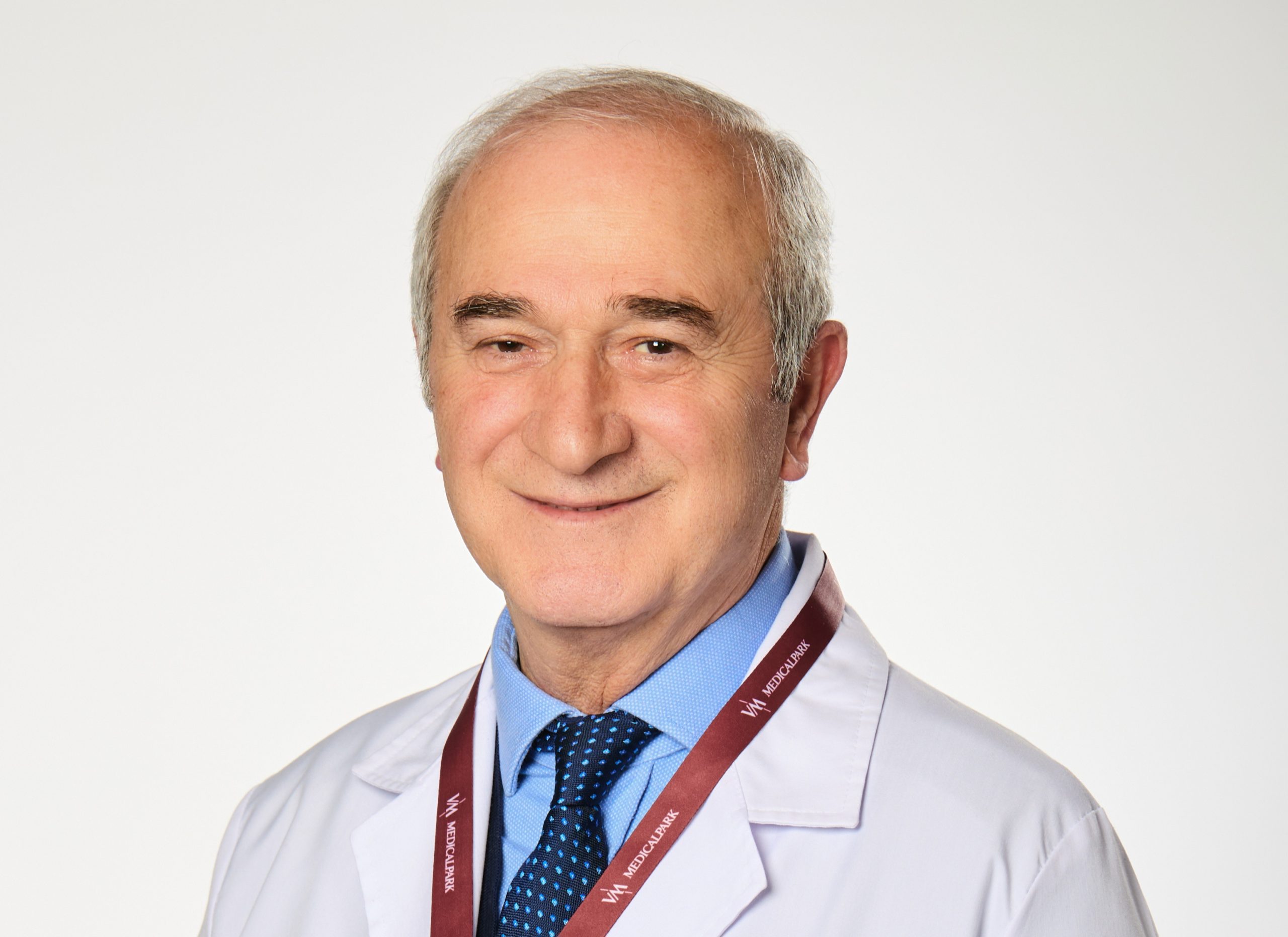 PROF. DR. NECATİ ÖZEN: “MEME KANSERİNDE FARKINDALIK, ERKEN TEŞHİSİN İLK ADIMI”