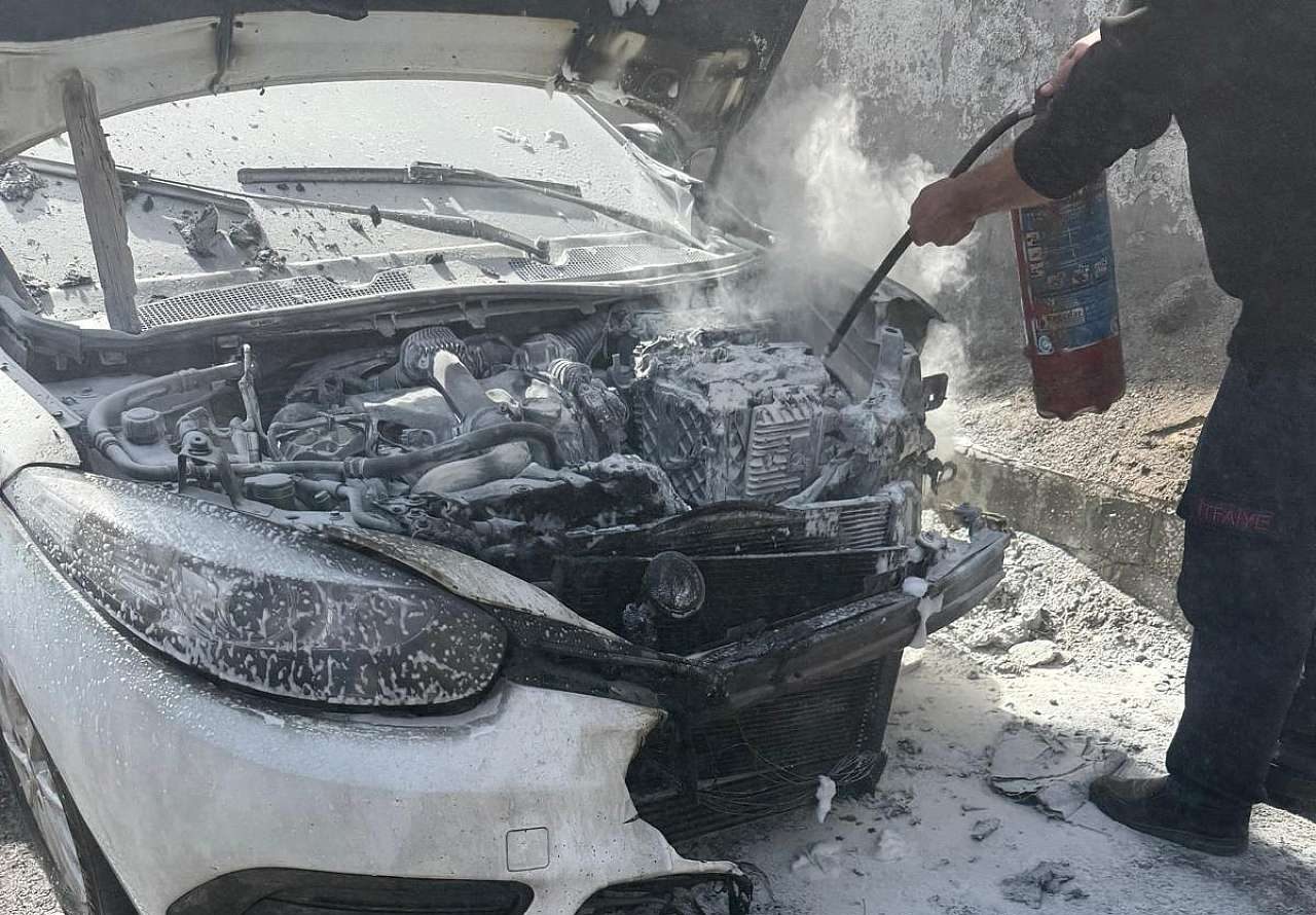 Araç Yanarak Kullanılamaz Hale Geldi