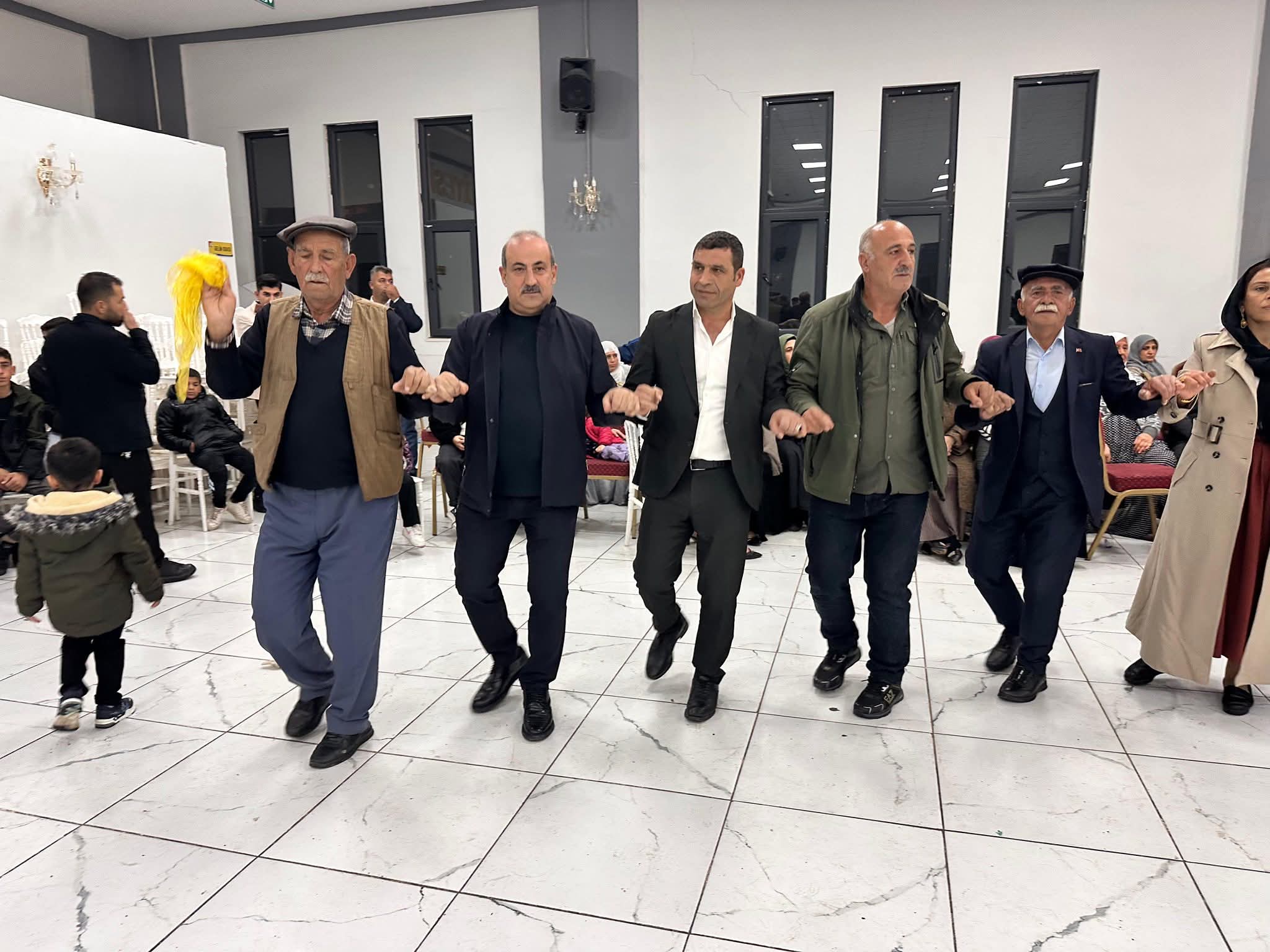 Eruh’un Hizmetkârı Belediye Başkanı Cevher Çiftçi, Teğin Ailesinin Mutlu Gününde