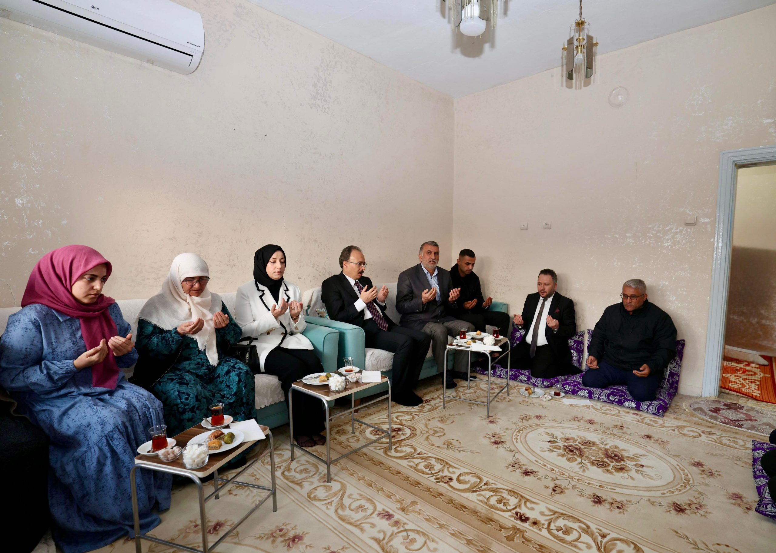 Vali Kızılkaya’dan Şehit Ailesine Taziye Ziyareti