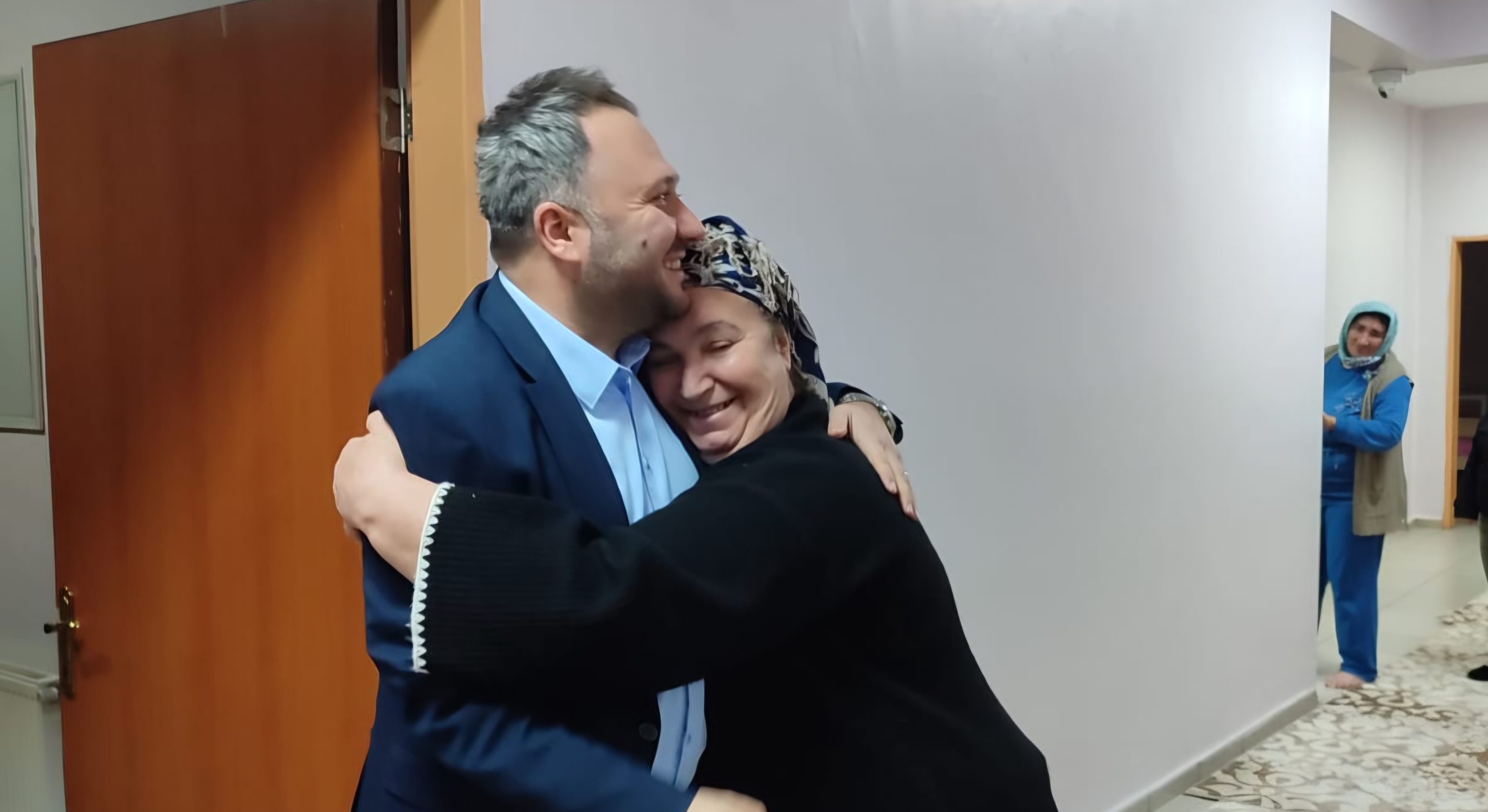 Sabri Sidar’dan Engelsiz Yaşam Merkezine Anlamlı Ziyaret