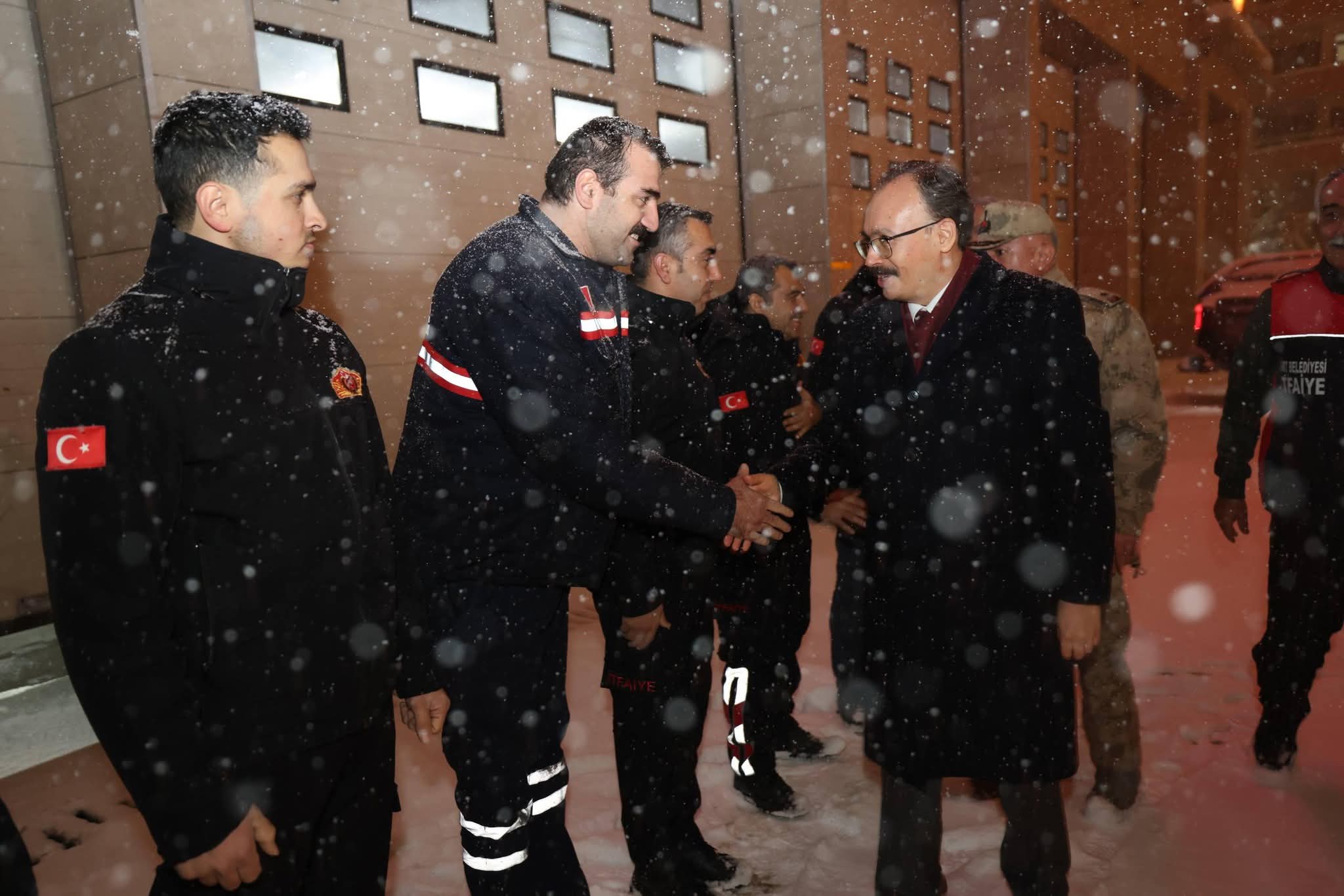 Vali Kızılkaya’dan Yılın İlk Saatlerinde Görev Başındaki Personele Ziyaret