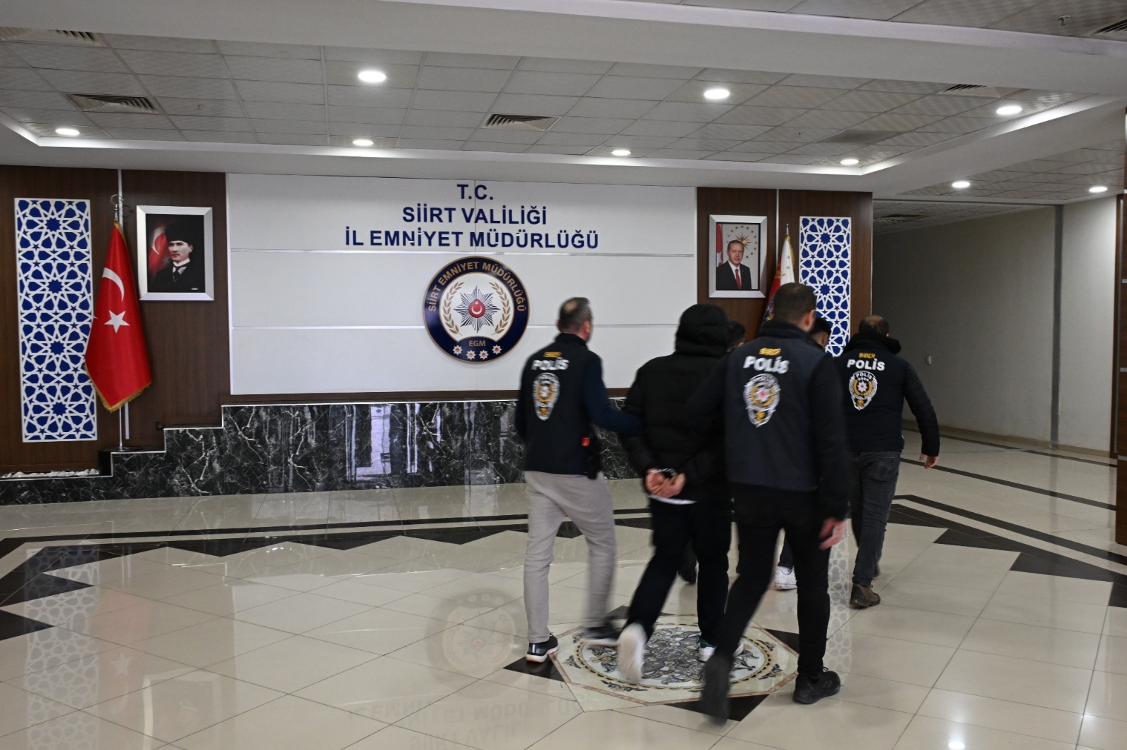 Siirt’te 1 Milyon TL’lik “Sazan Sarmalı” Dolandırıcılığı Çökertildi