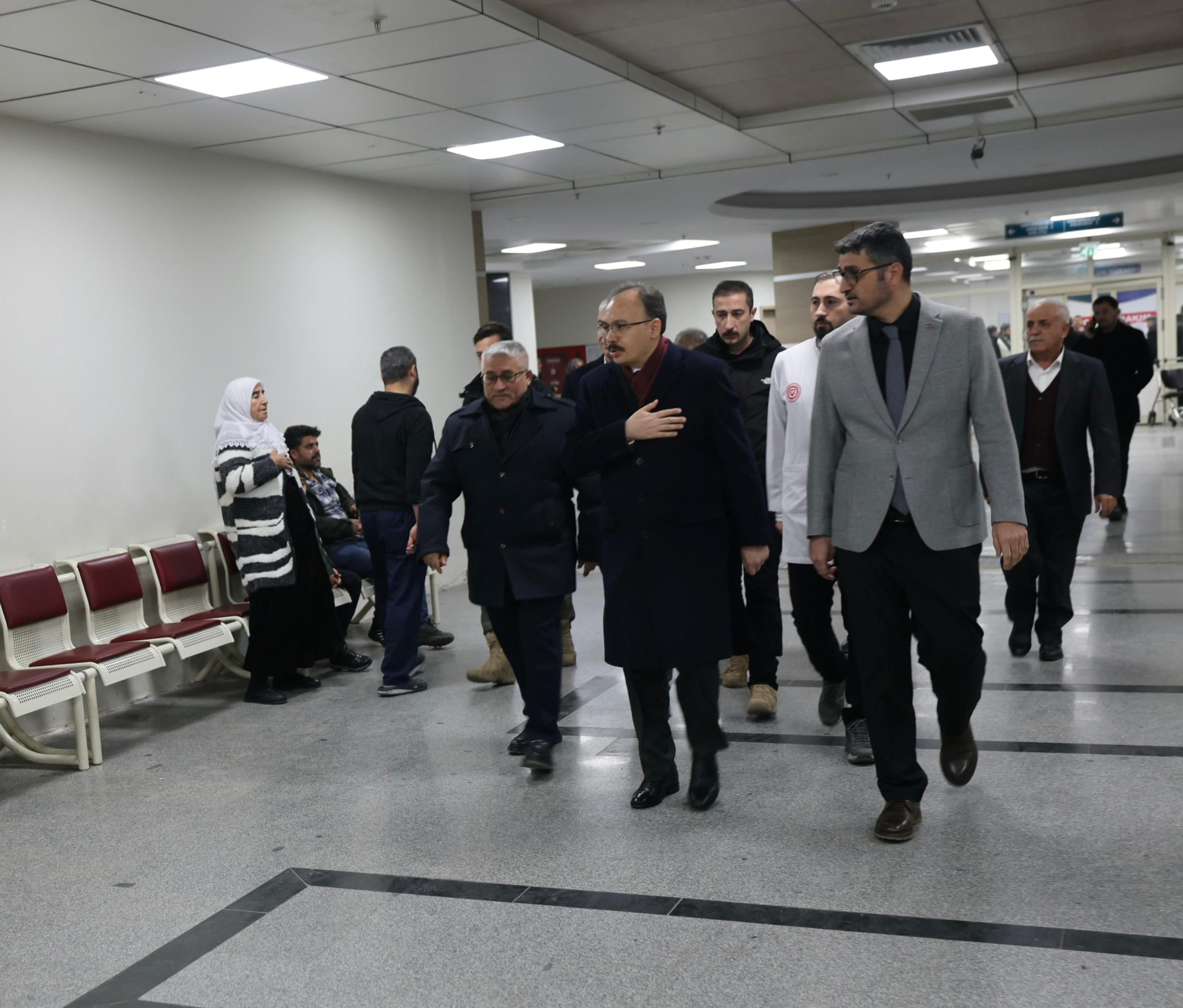 Vali Kızılkaya, Siirt Eğitim ve Araştırma Hastanesi’nde İncelemelerde Bulundu