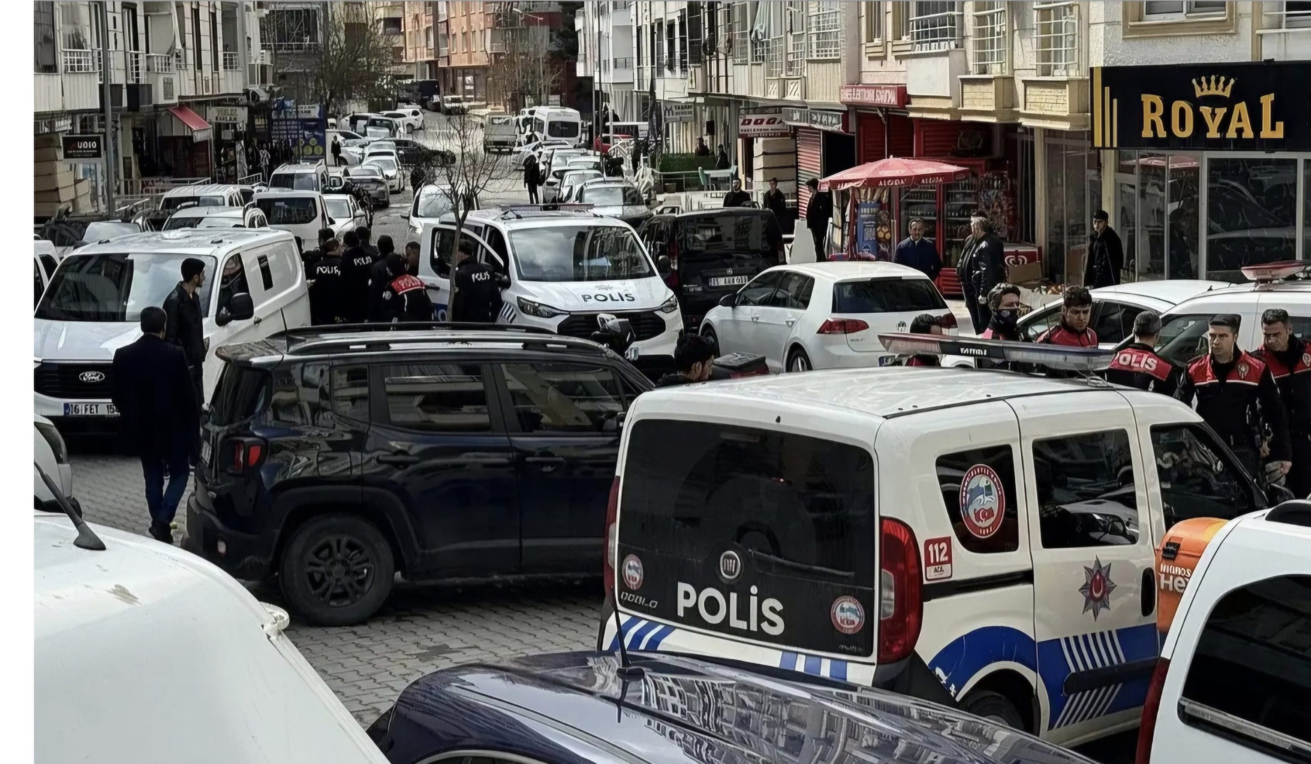 Siirt’te Aile Kavgası Büyüdü: Polis Havaya Ateş Açtı, 3 Kişi Gözaltında