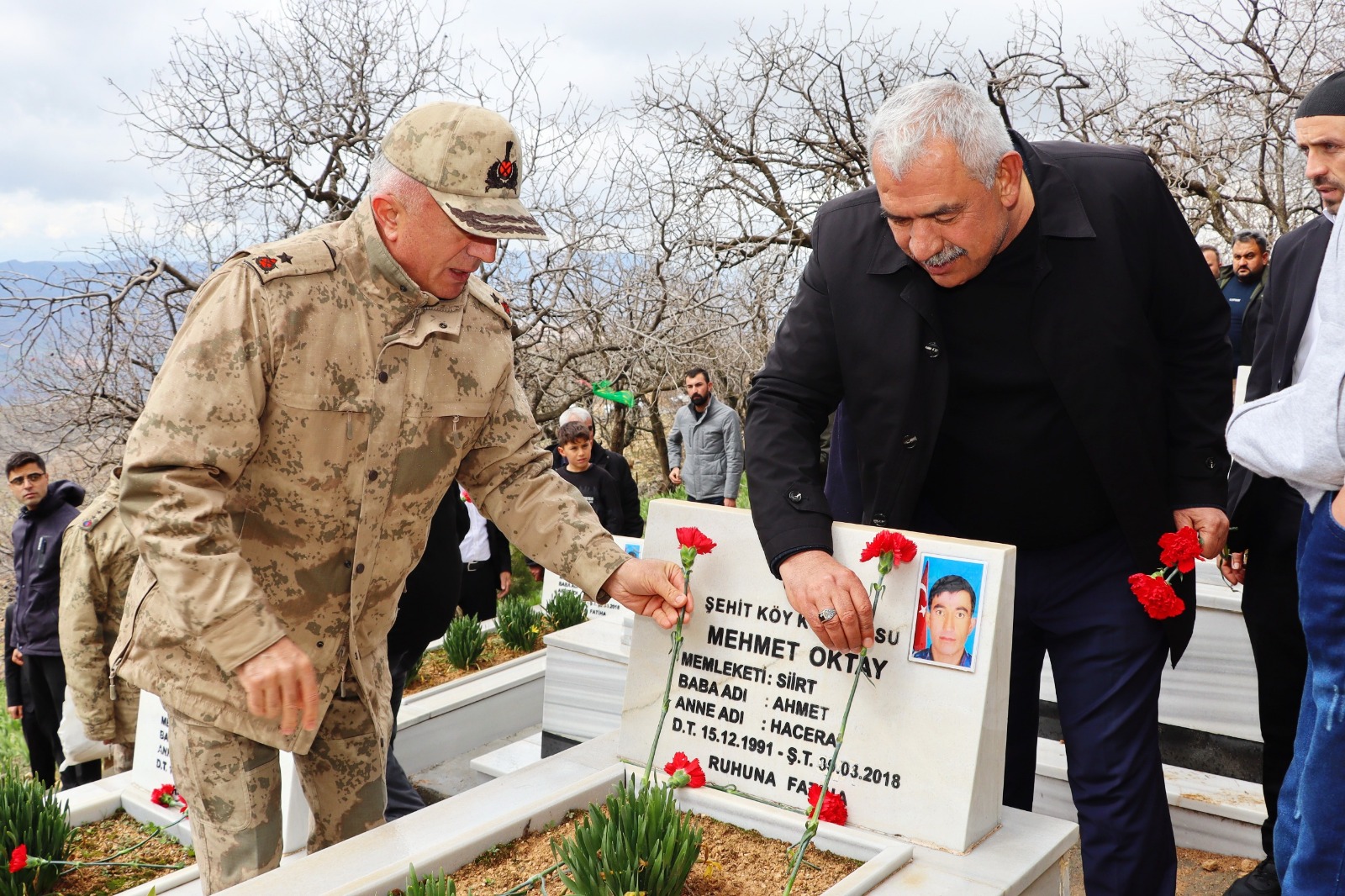 SİİRT EKMEKÇİLER KÖYÜ’NDE ŞEHİTLER DUALARLA ANILDI