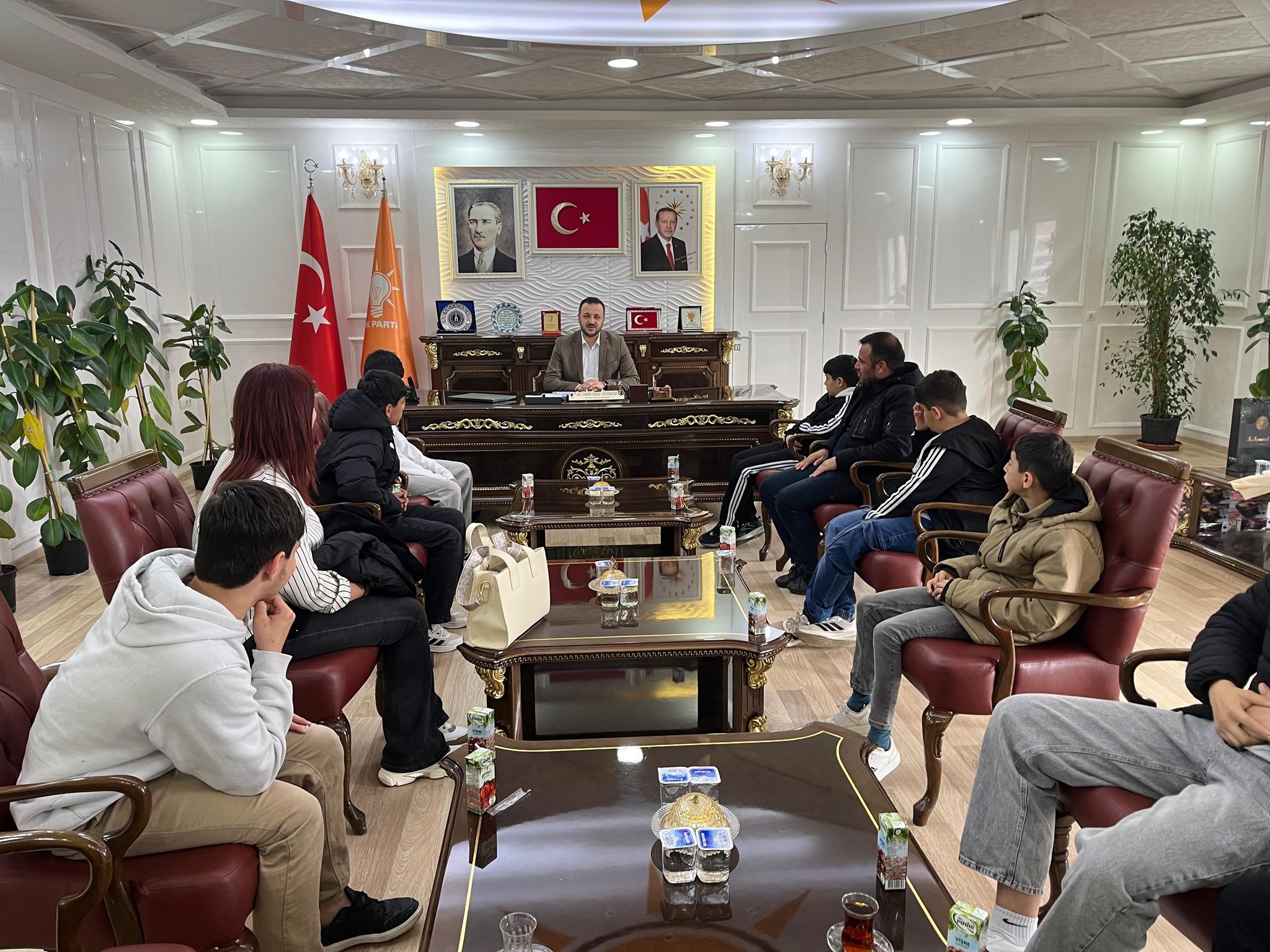 ÇOCUK EVLERİ SİTESİ’NDEN AVUKATLAR GÜNÜ ZİYARETİ