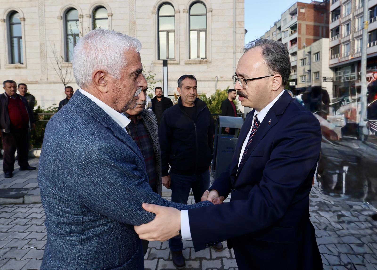 Vali Kızılkaya’dan Kızılay ve Çelebi Ailelerine Taziye Ziyareti