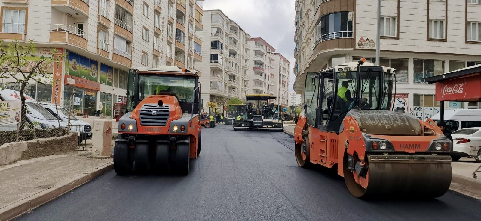 Siirt’te Asfalt Mesaisi Sürüyor: Nihat Aykut Caddesi Yenilendi