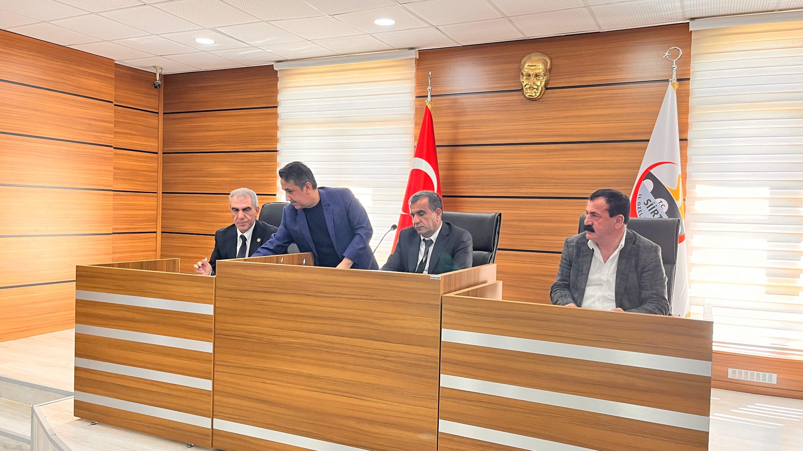 Siirt İl Genel Meclisi Başkanlığına Hasan Çarlık Seçildi