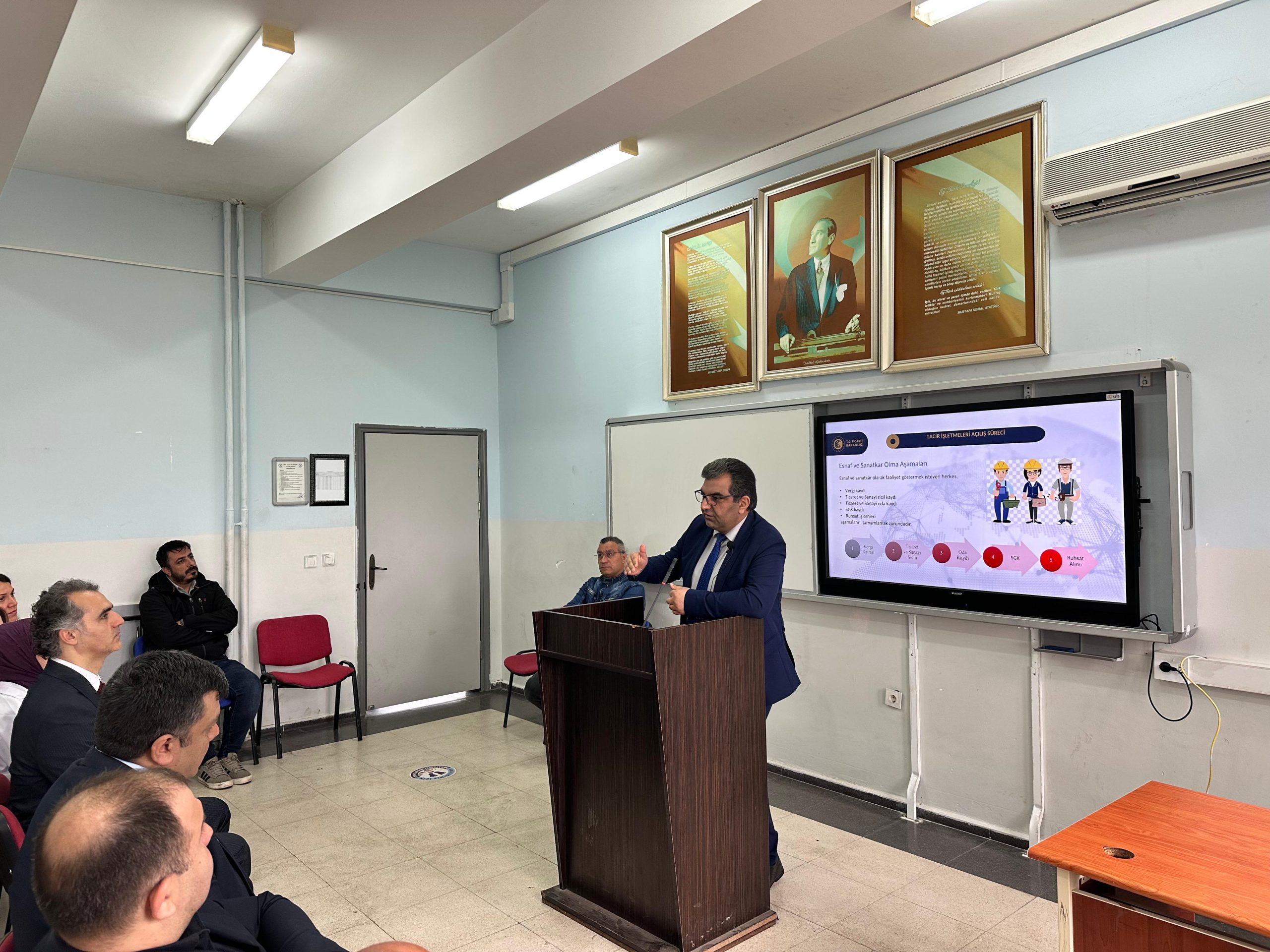 Siirt’te Öğrencilere Girişimcilik ve Devlet Destekleri Anlatıldı