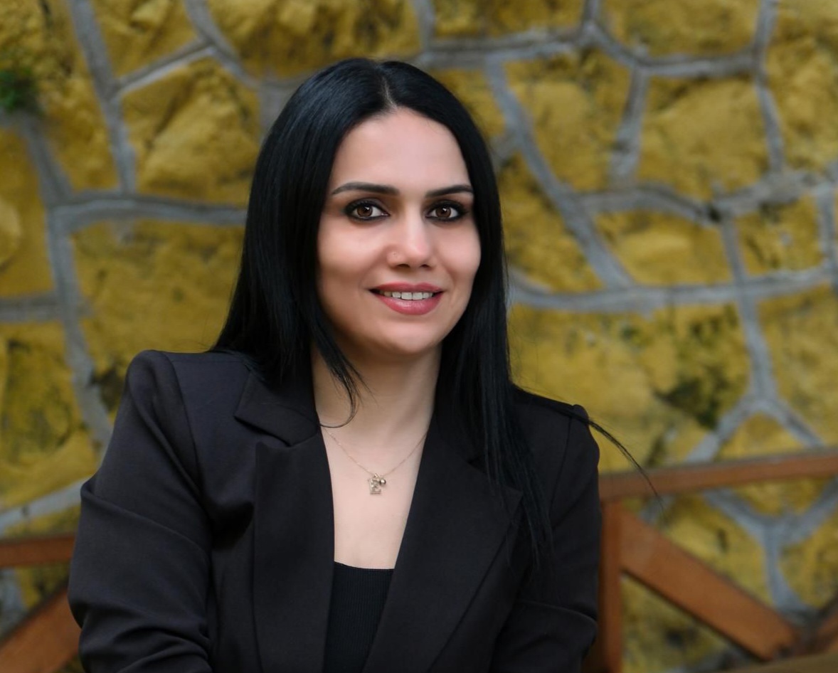 Eğitimci Yazar Zeynep İlgin’in Kaleminden ‘Dünyanın En Güzel Emaneti: 23 Nisan’