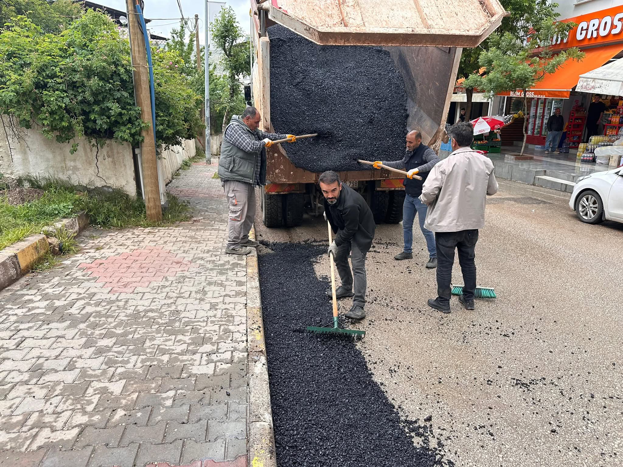 Eruh’ta Fatih Mahallesi’nde Asfalt Çalışmaları Tamamlandı