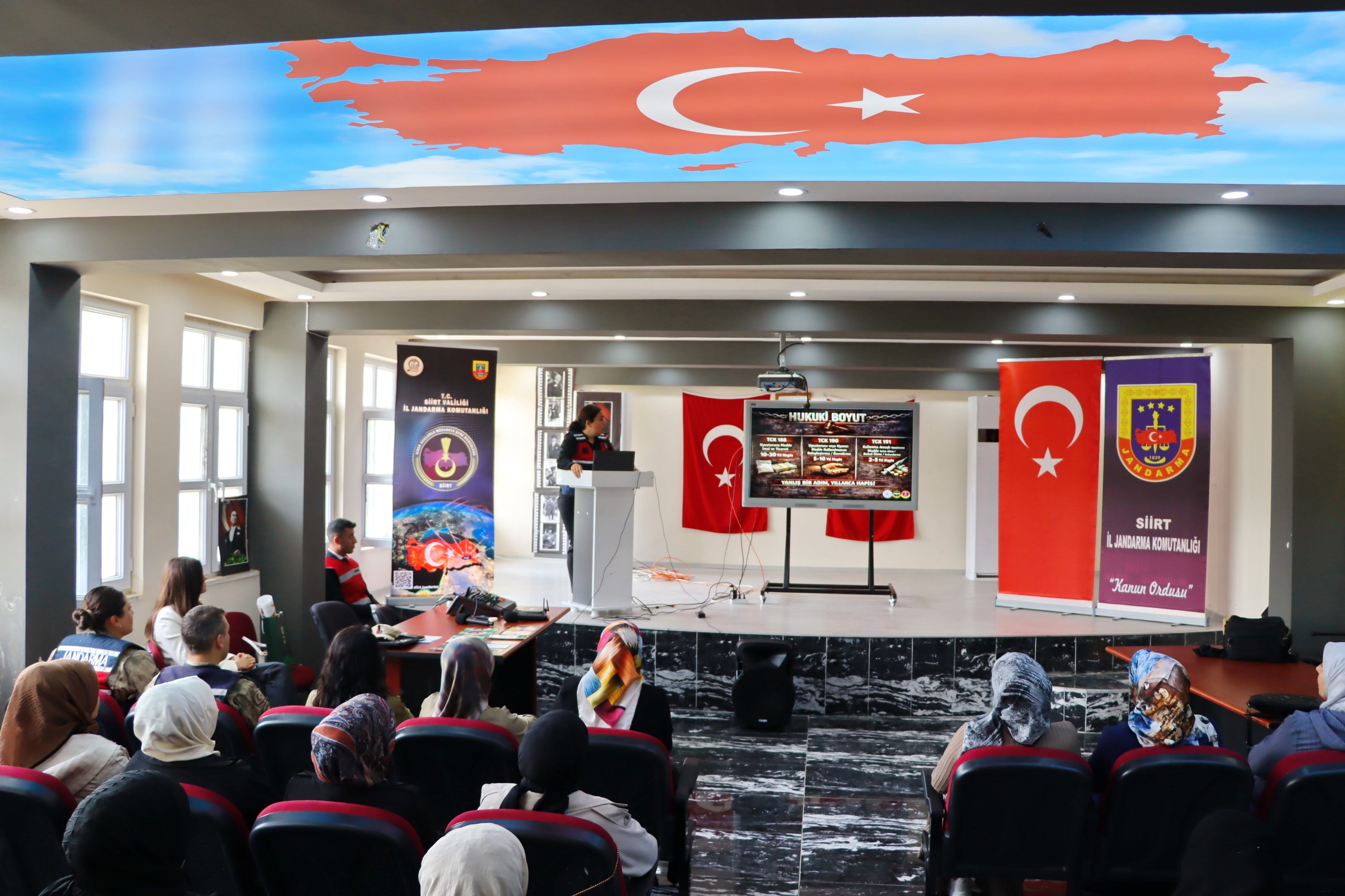 Siirt’te “Bağımlılığa Karşı İlk Kale Aile” Projesi Kapsamında Velilere Eğitim Verildi