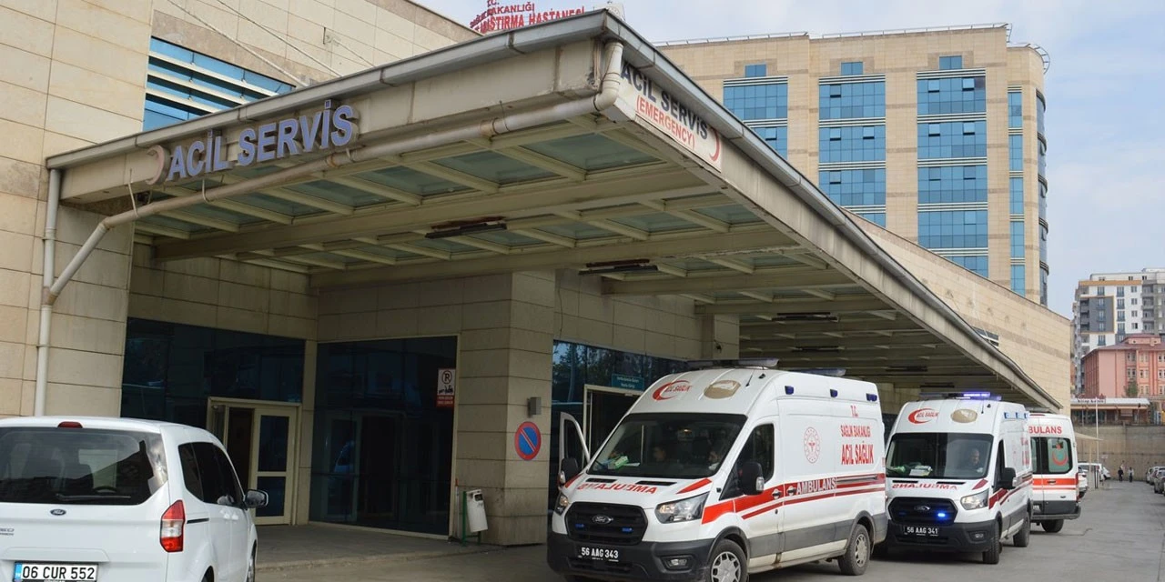 Güvenlik Kamerası Tartışması Taşlı Sopalı Kavgaya Dönüştü: 6 Yaralı