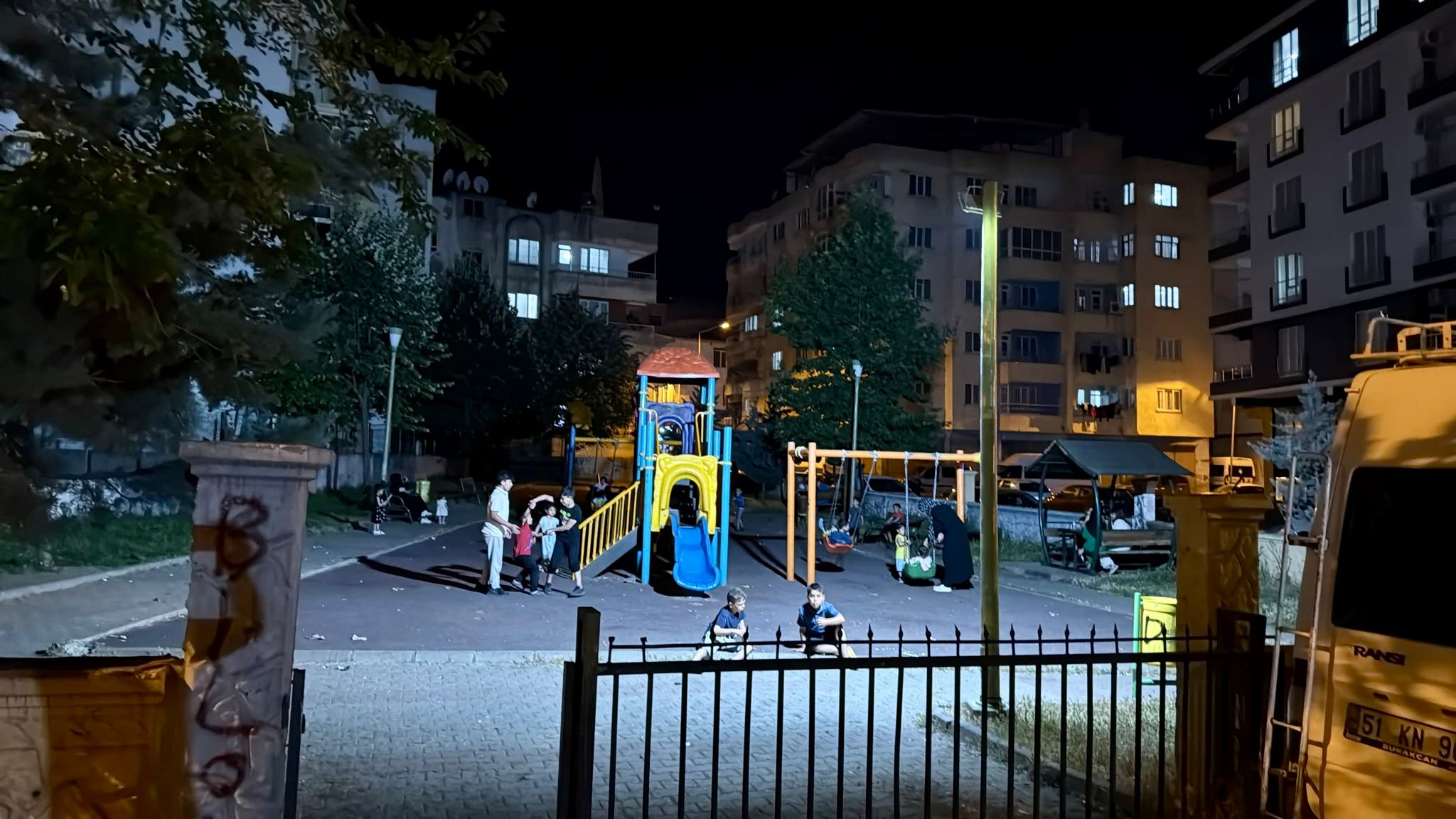 Siirt’te Parklarda Aydınlatma Seferberliği Başladı