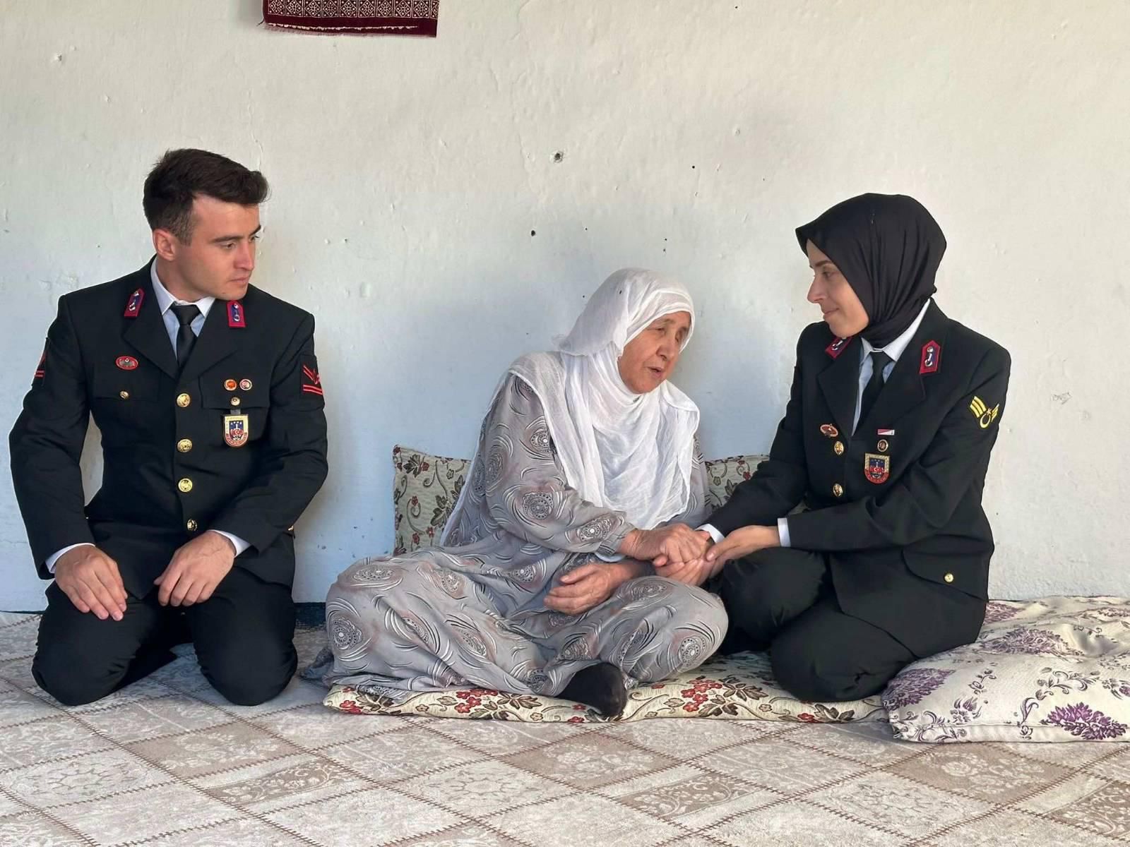 Siirt’te Şehit Aileleri ve Gazilere Anlamlı Ziyaret