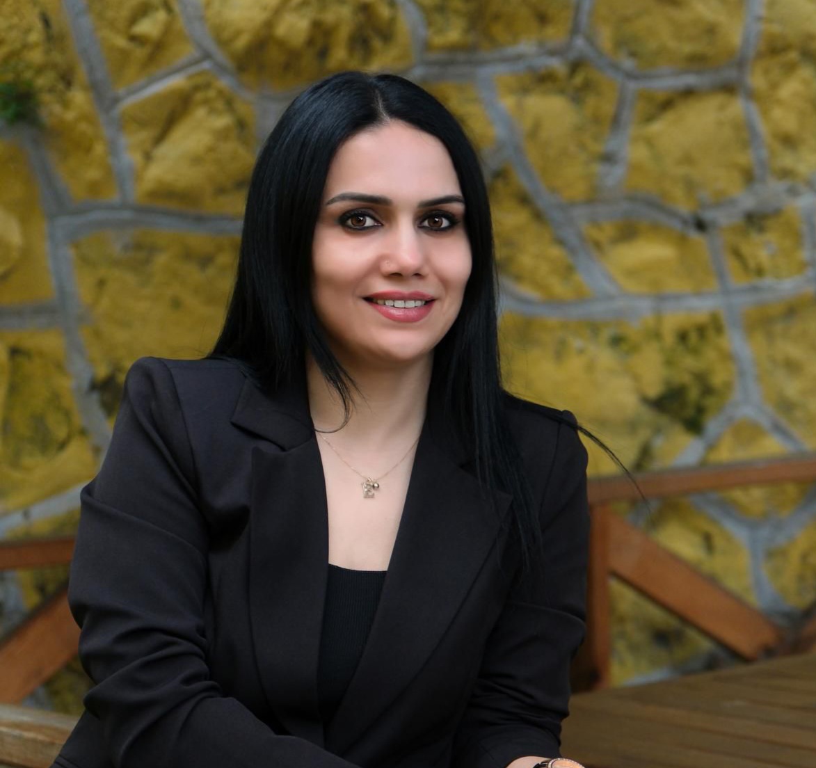 Eğitimci Yazar Zeynep İlgin’in Kaleminden “Yorucu Ama Verimli Bir Maratonun Sonu: Büyük Bir Alkış ve İyi Tatiller!”