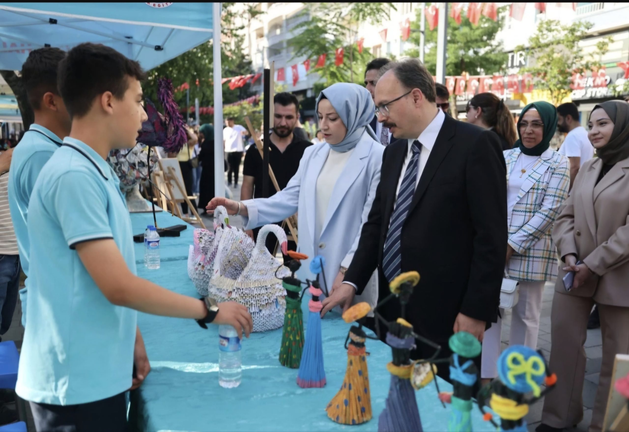 Siirt’te “Dönüşümün Renkleri” Sıfır Atık Sergisi Açıldı