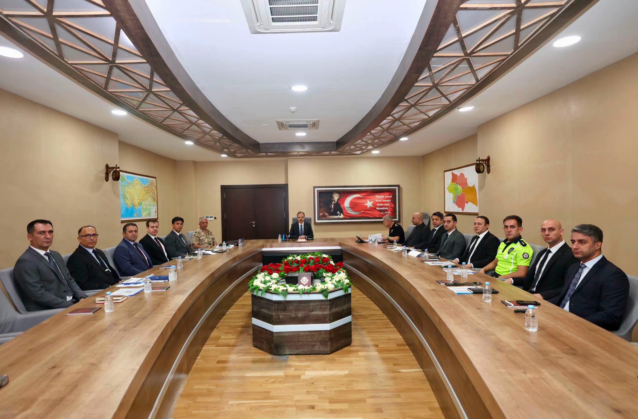 Siirt’te İl Güvenlik ve Asayiş Toplantısı Yapıldı
