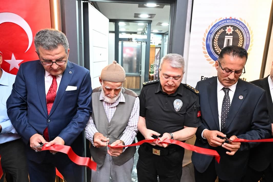 EMŞAV Siirt İl Başkanlığı Hizmet Binası Dualarla Açıldı