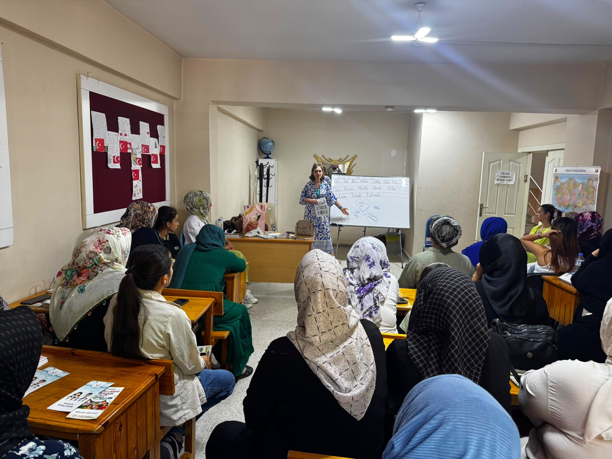 ÇATOM’da Kadınlara “Sağlıklı Beslenme ve Akıllı Teknoloji Kullanımı” Eğitimi Verildi