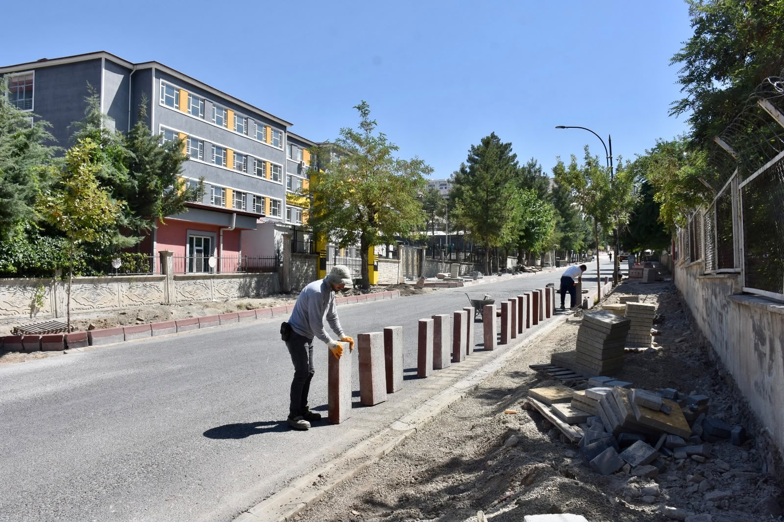 Siirt’te Kaldırım ve Parke Çalışmaları Aralıksız Sürüyor