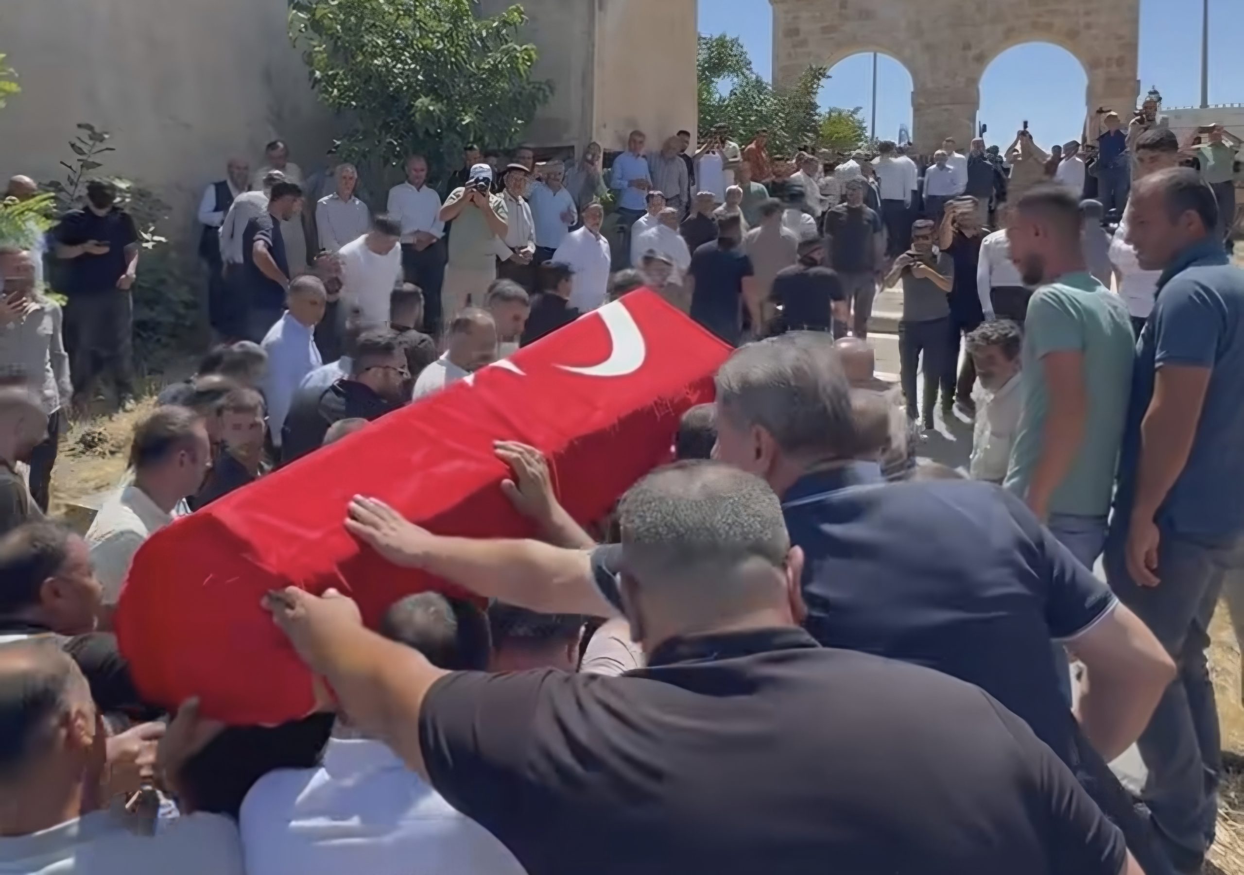 Şirvan Belediye Başkanı Necat Cellek Son Yolculuğuna Uğurlandı